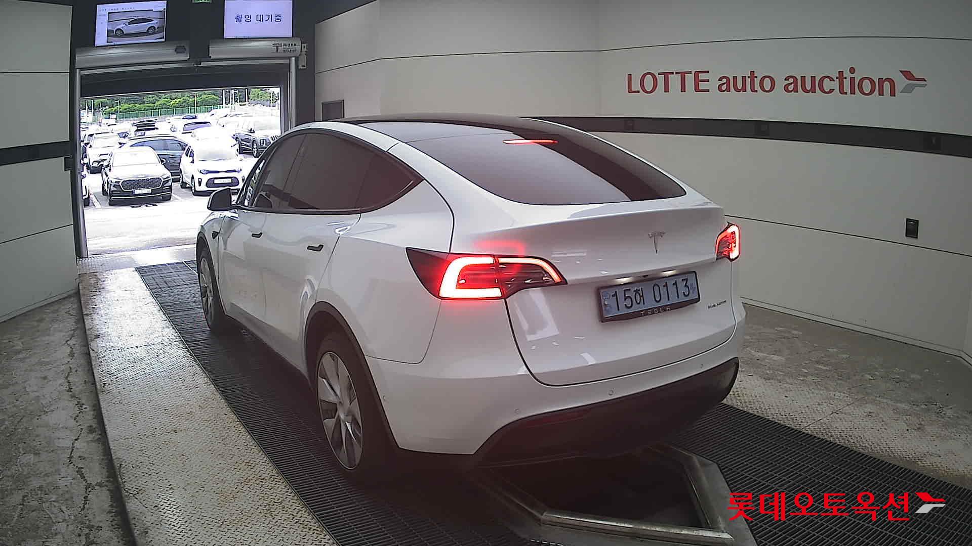 2022 - tesla model y