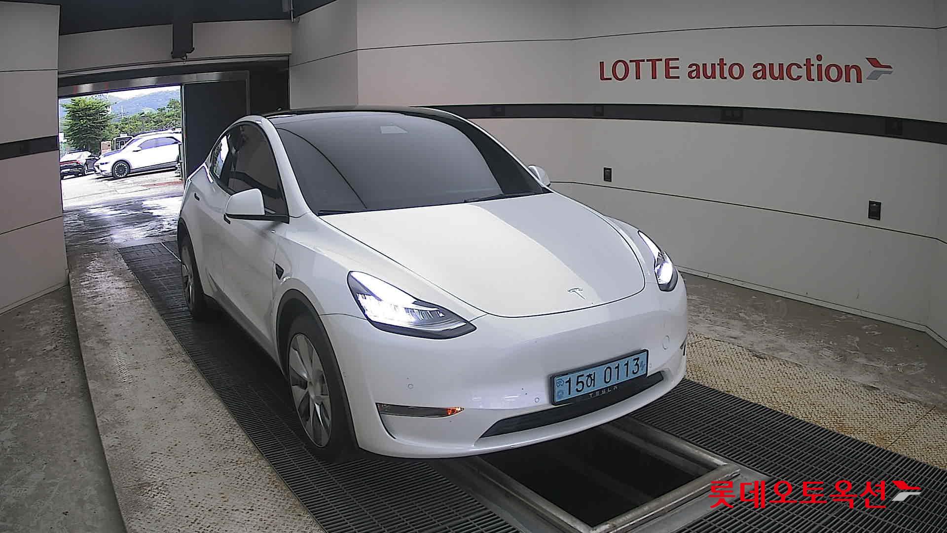 2022 - tesla model y