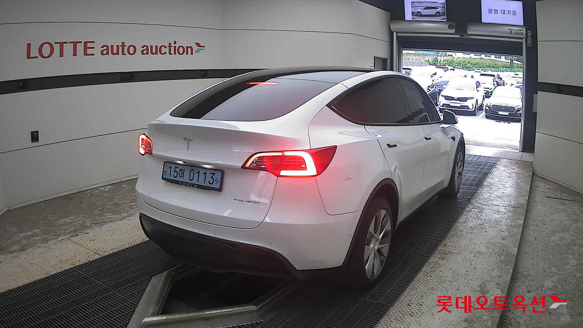 2022 - tesla model y