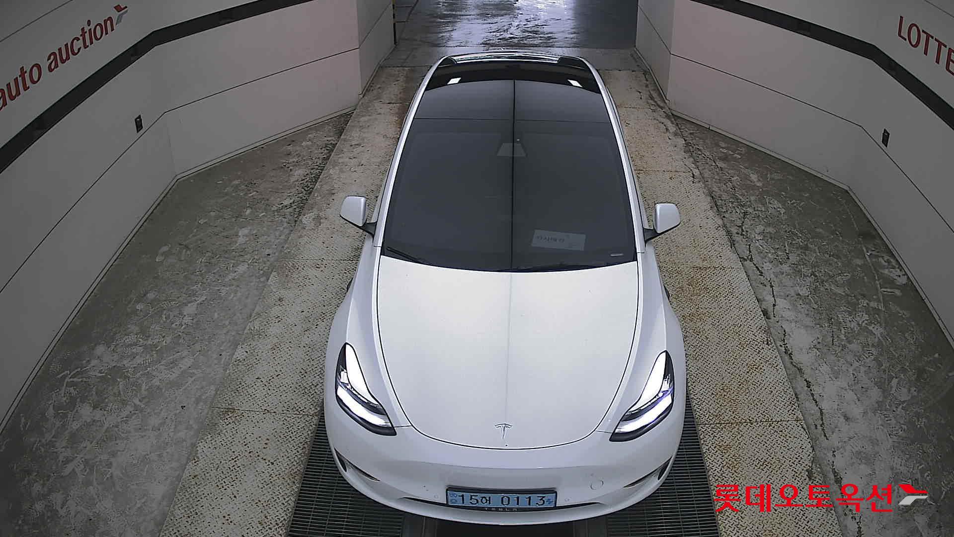 2022 - tesla model y