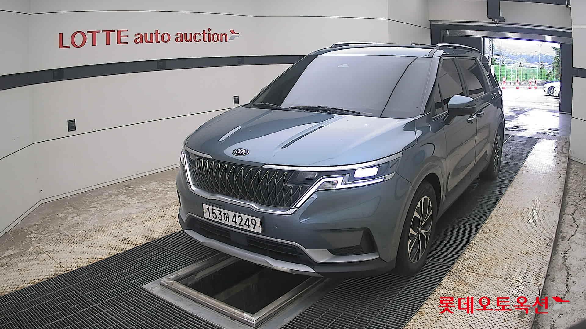 2021 - kia carnival