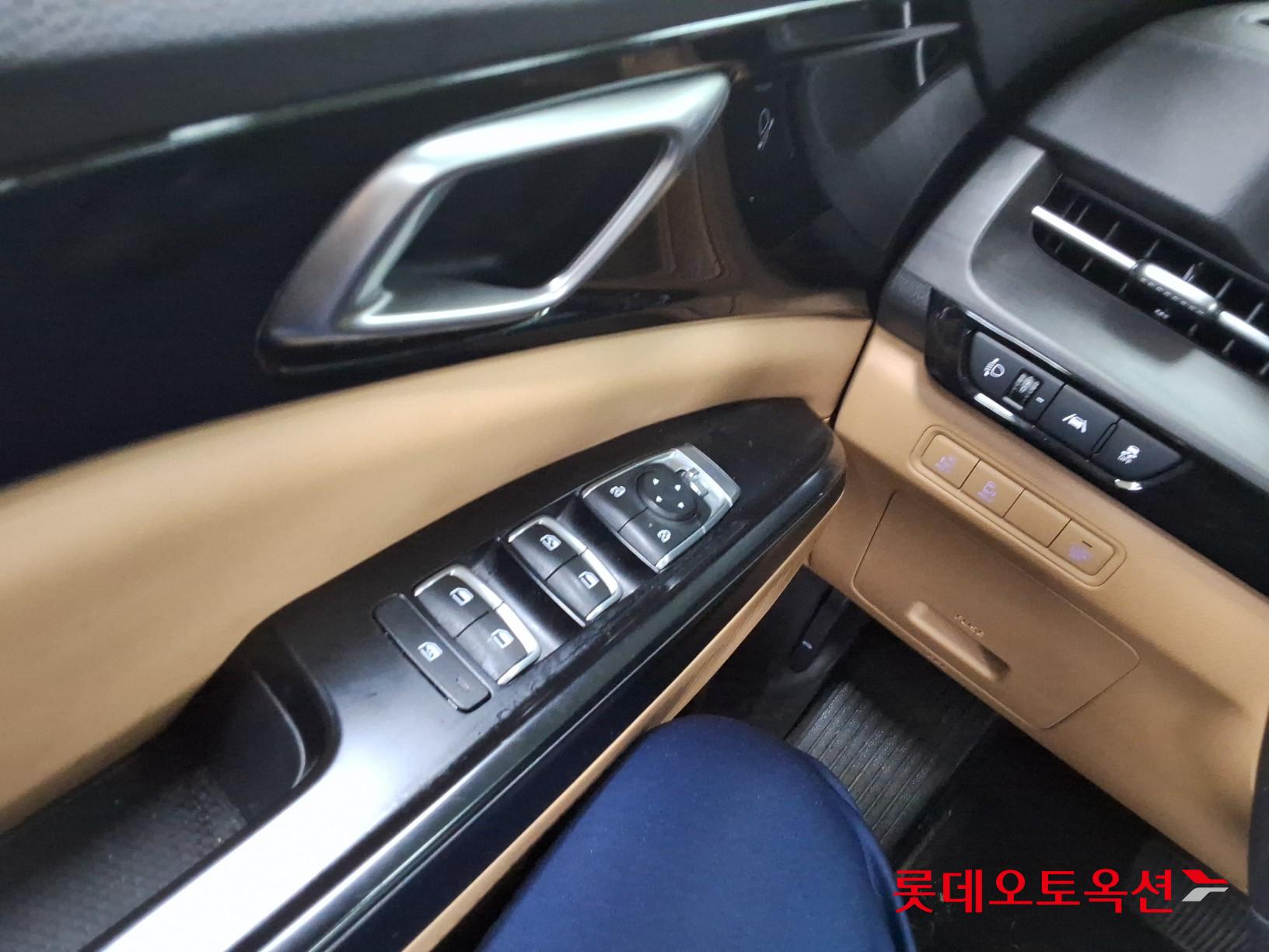 2021 - kia carnival