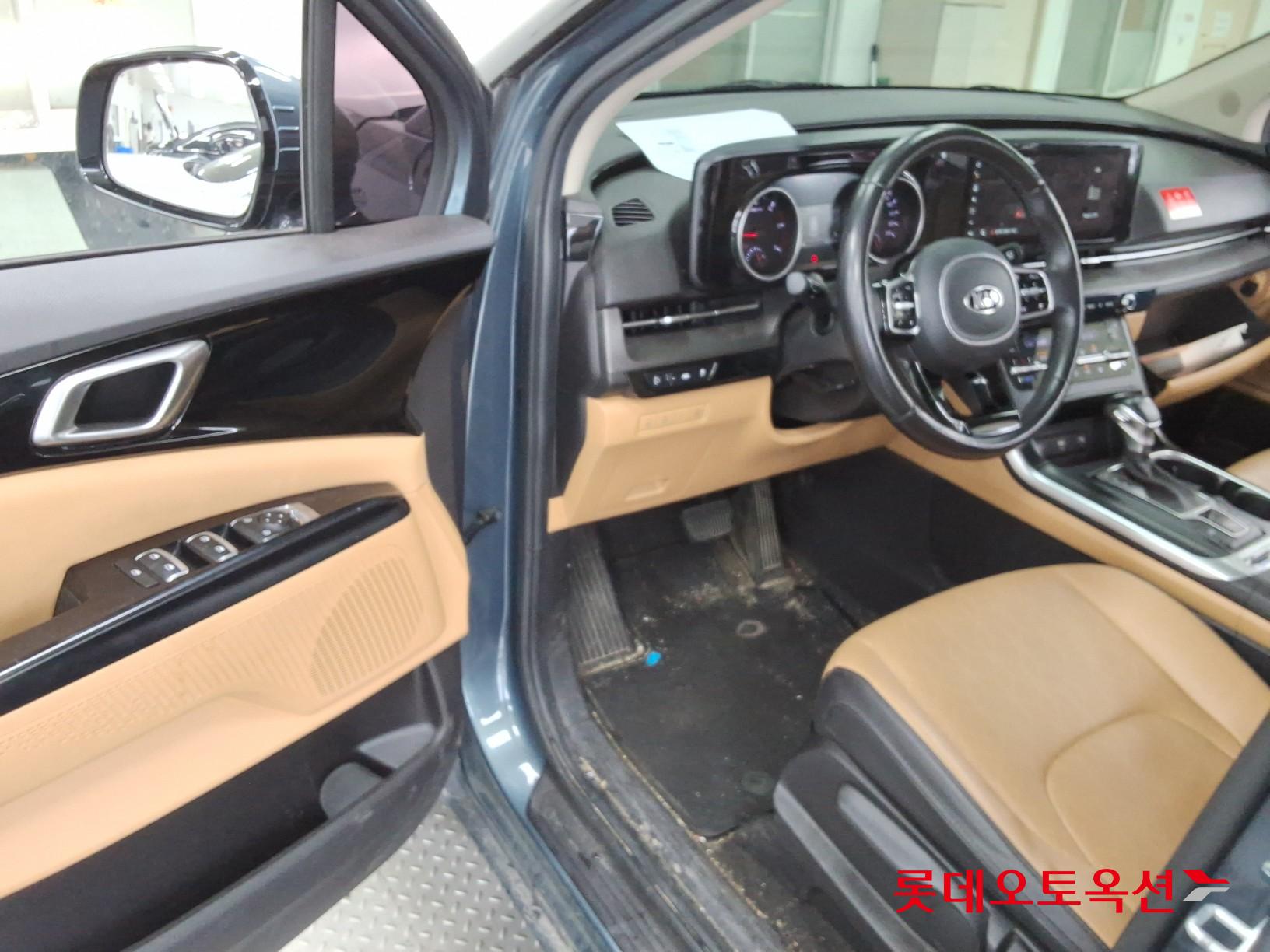2021 - kia carnival