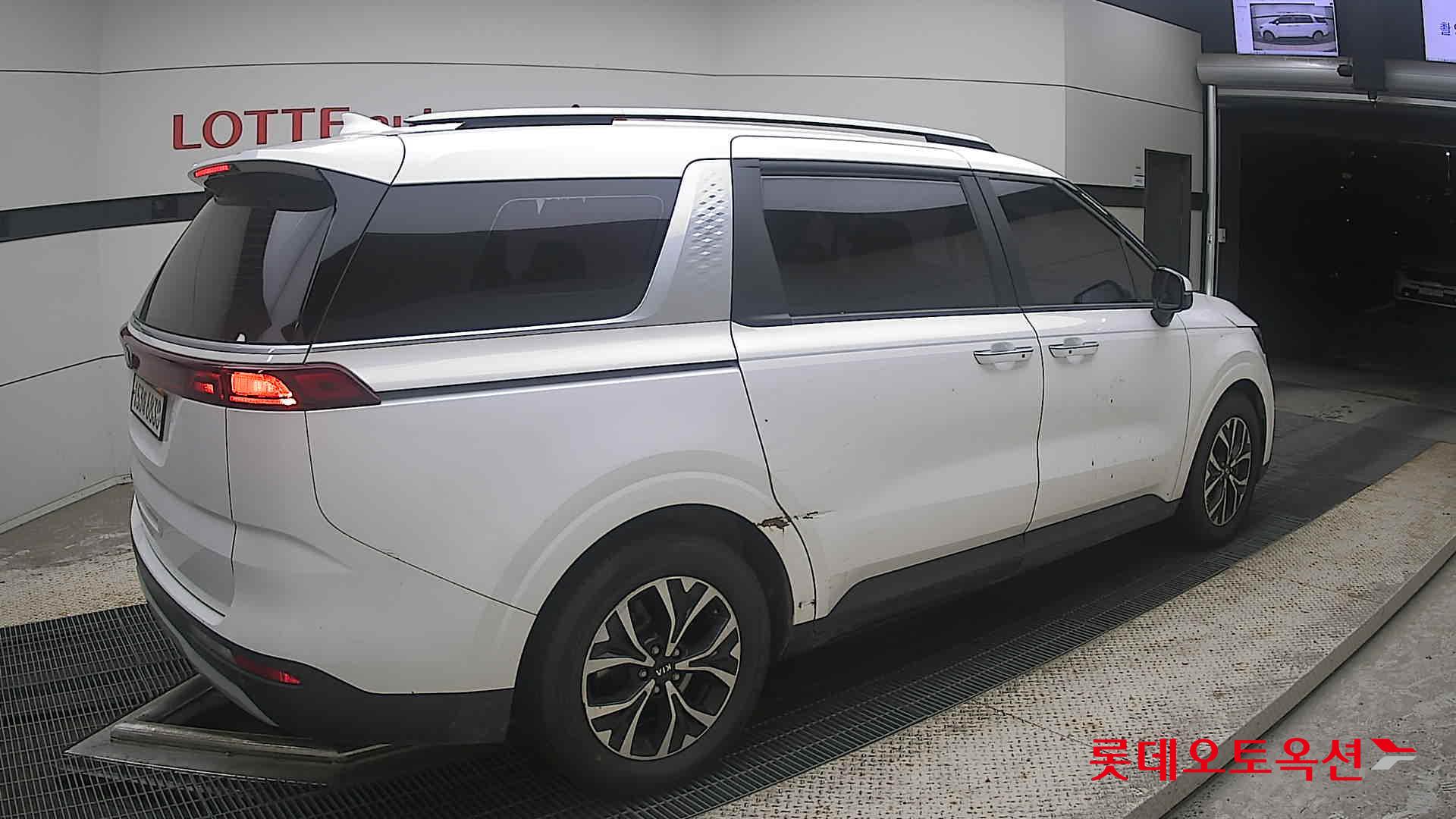 2021 - kia carnival
