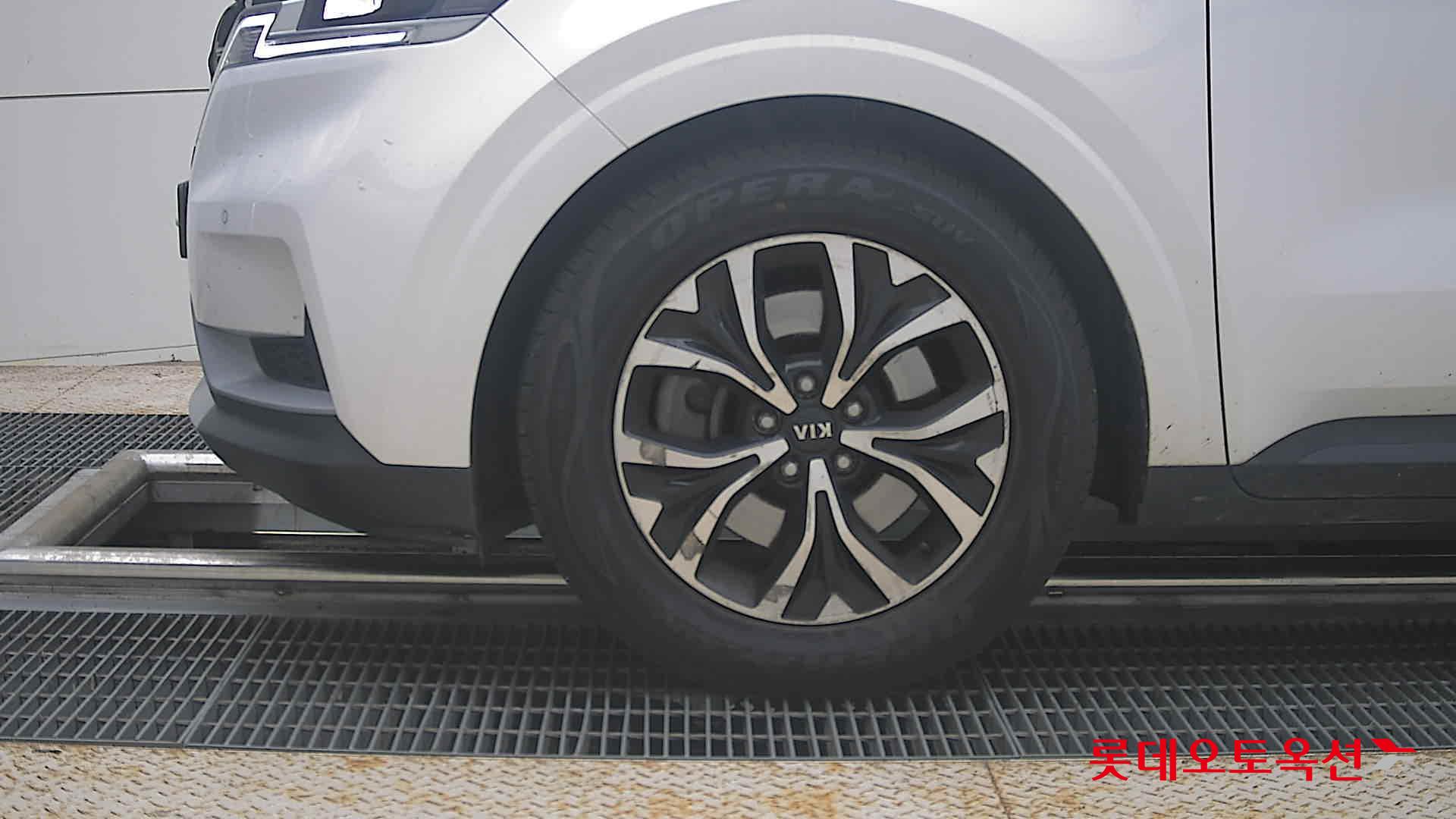 2021 - kia carnival