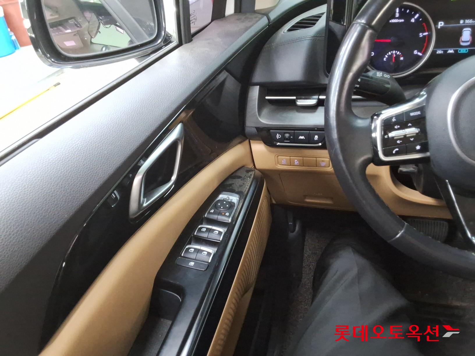 2021 - kia carnival