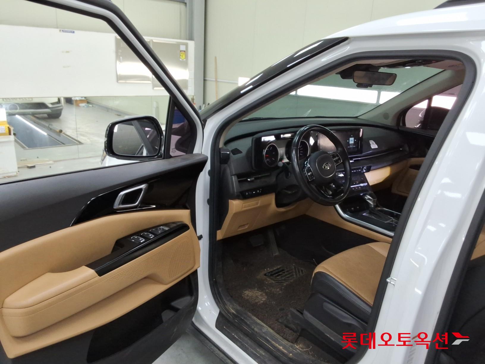2021 - kia carnival
