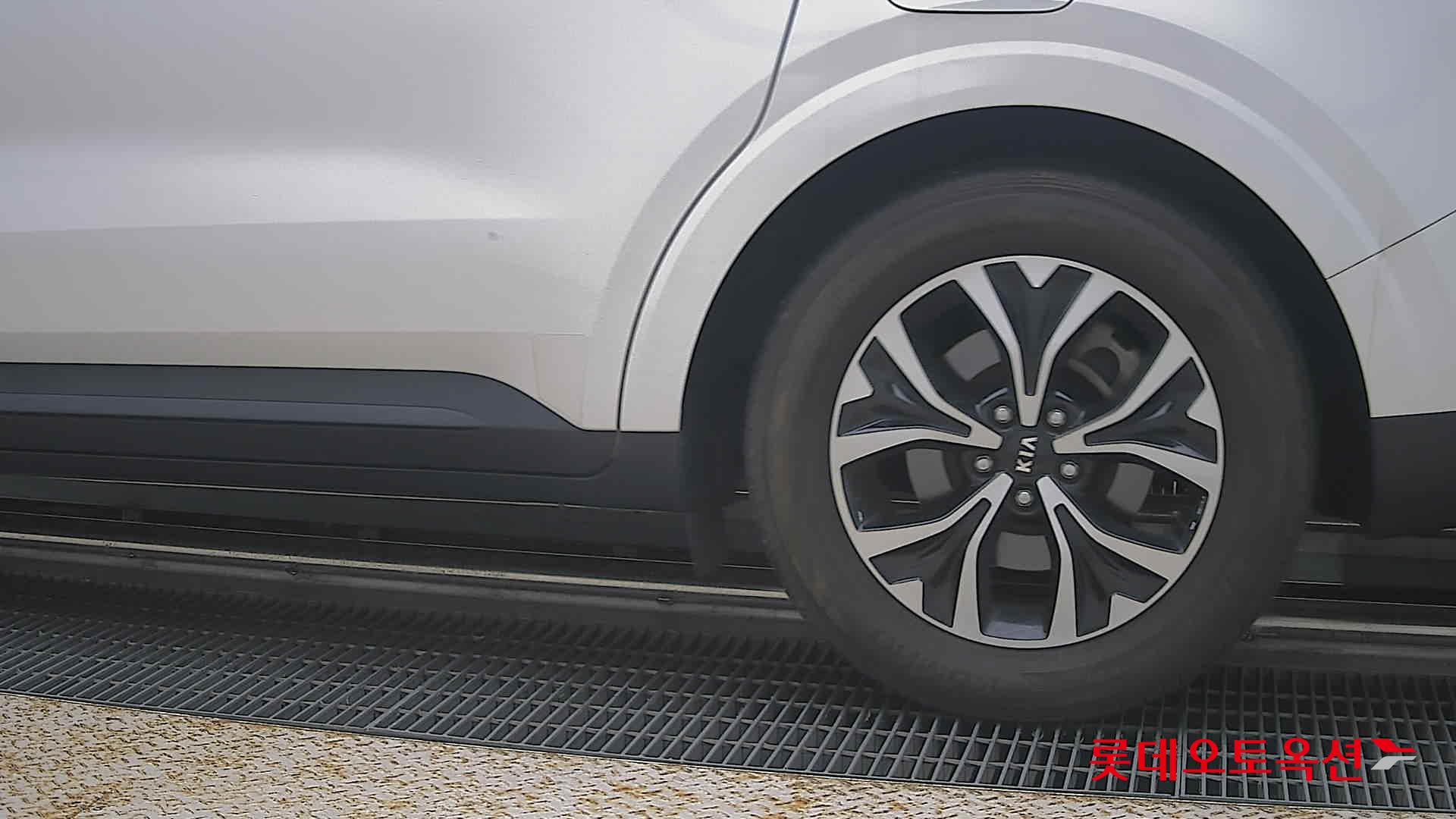 2021 - kia carnival