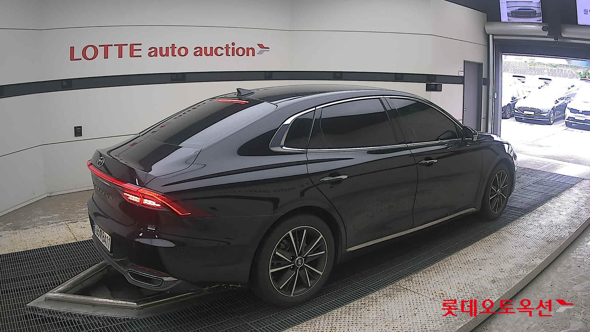 2022 - hyundai grandeur