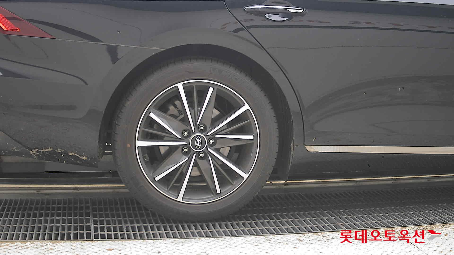 2022 - hyundai grandeur