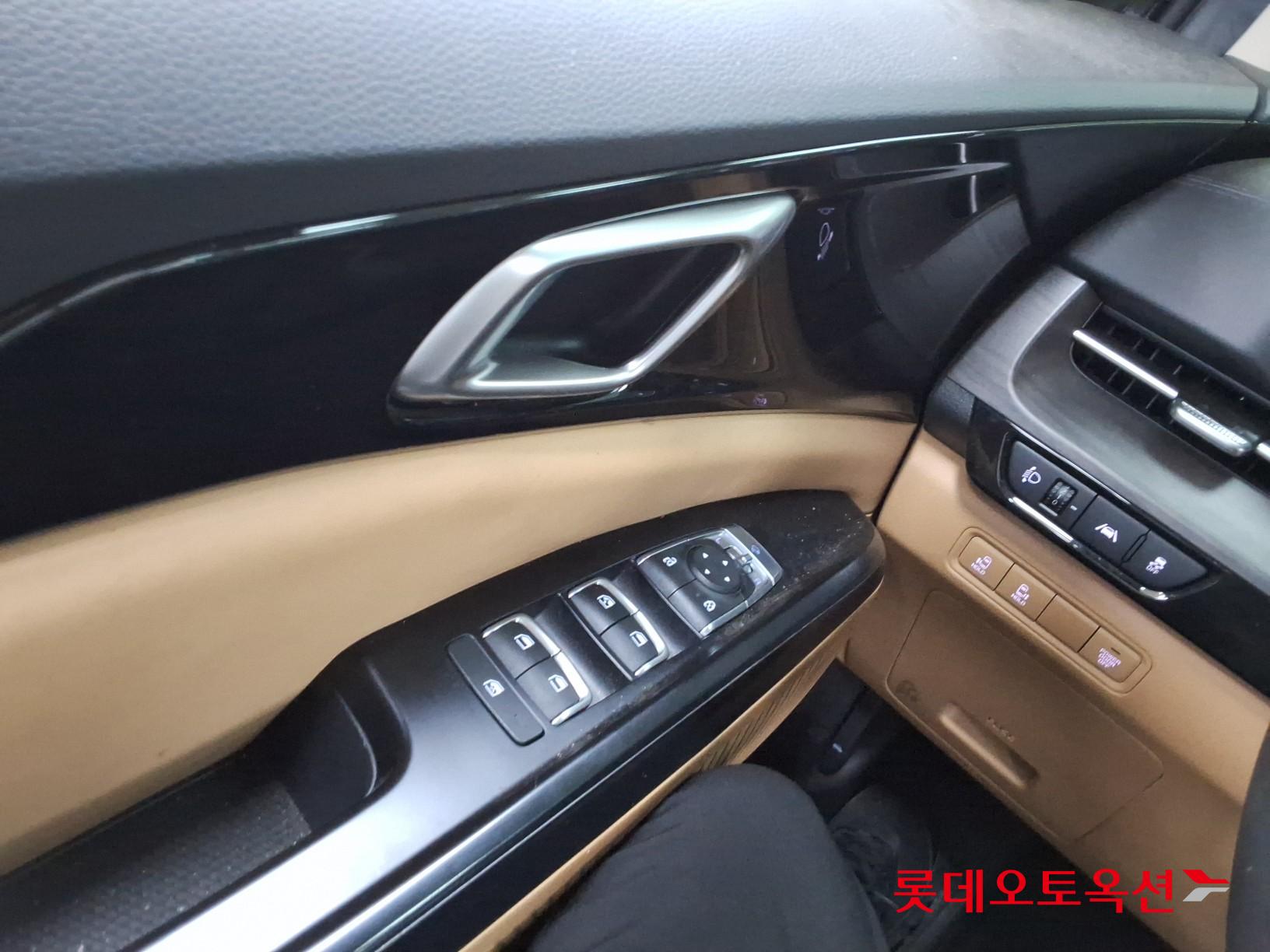 2023 - kia carnival