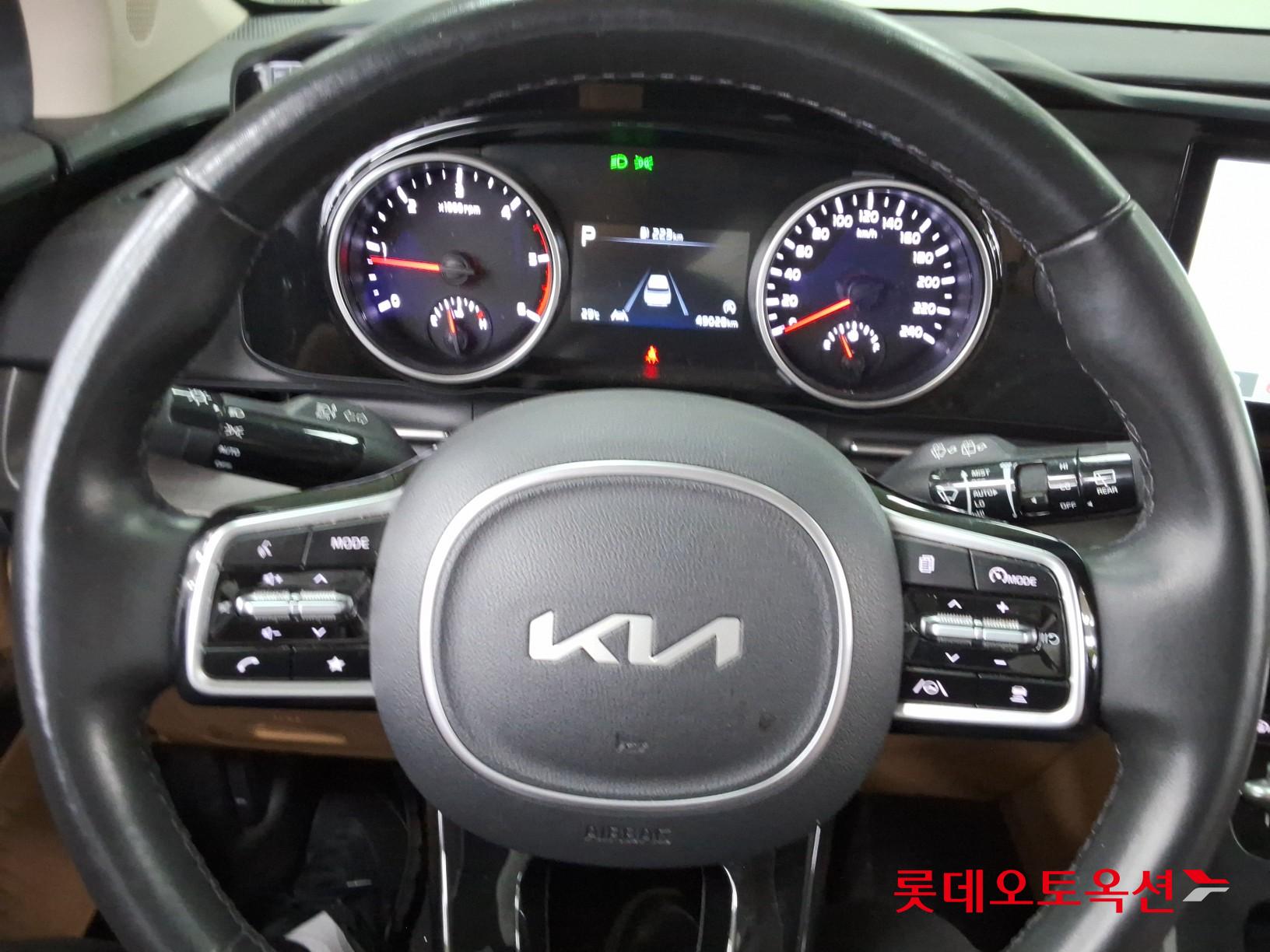 2023 - kia carnival