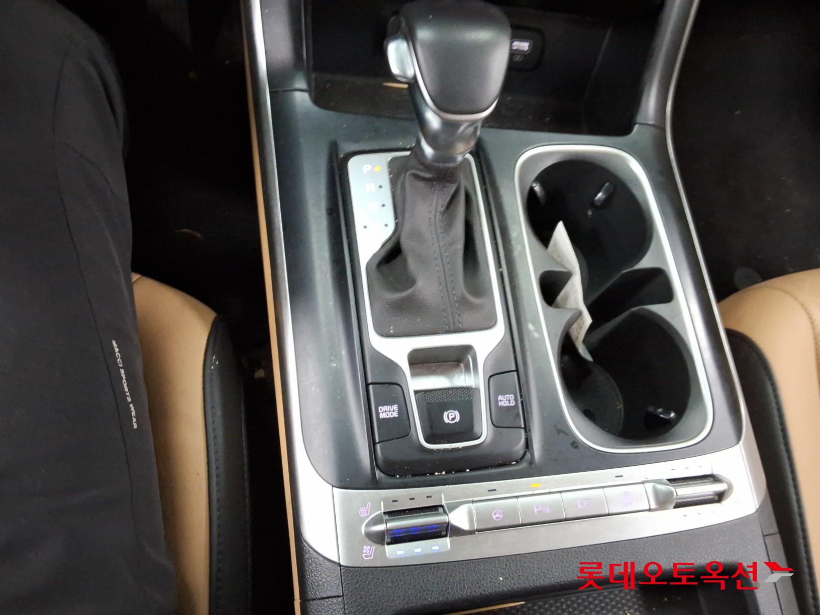 2023 - kia carnival