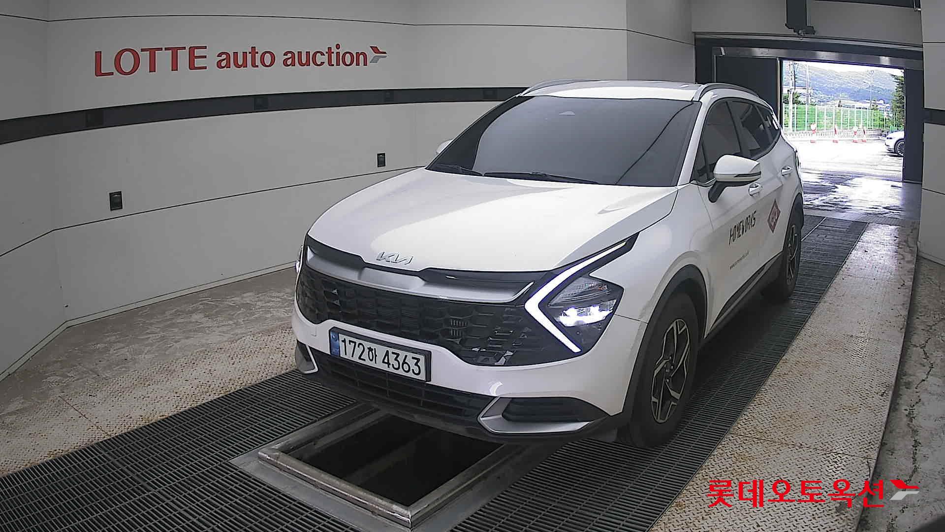 2022 - kia sportage