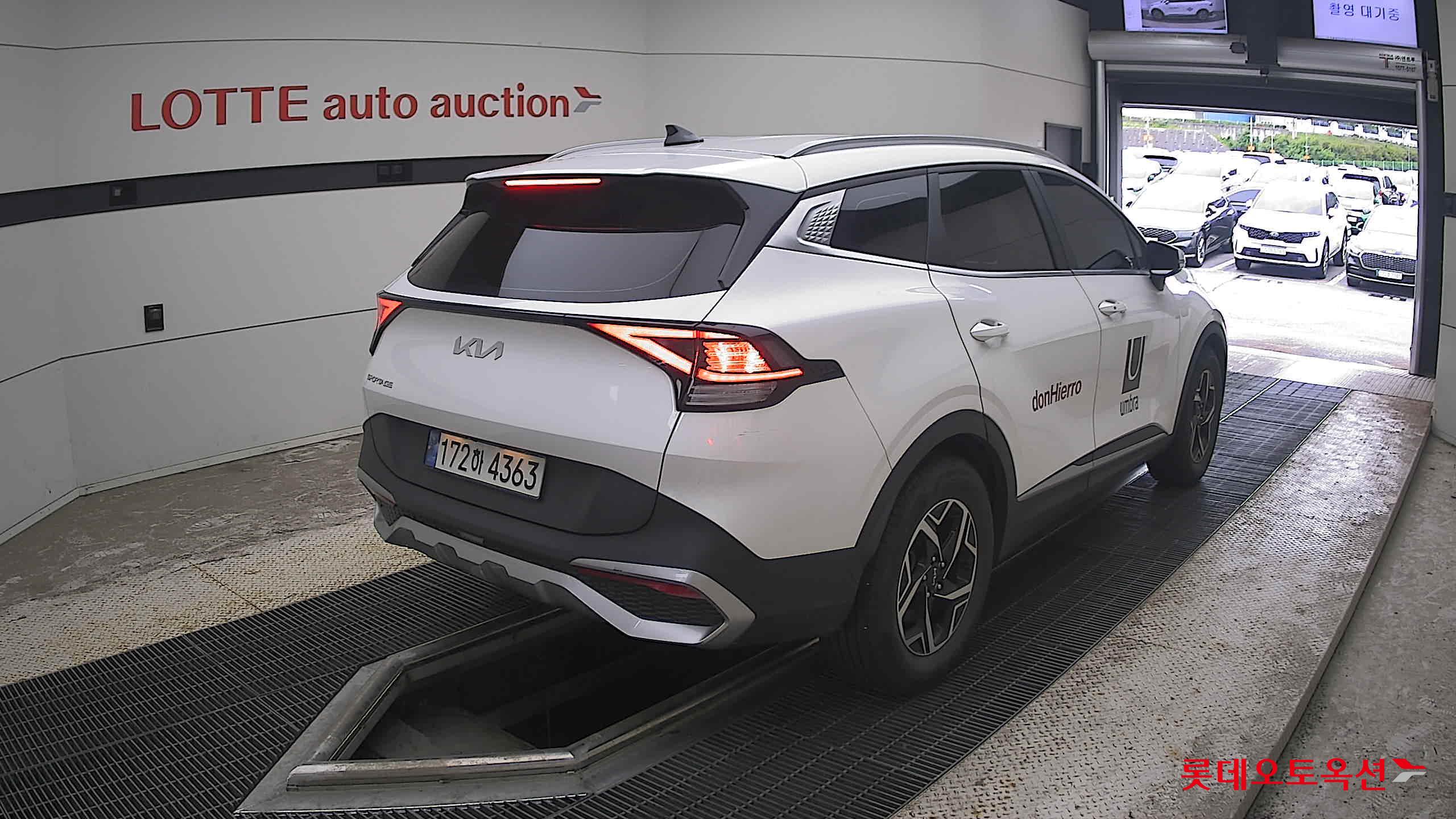 2022 - kia sportage