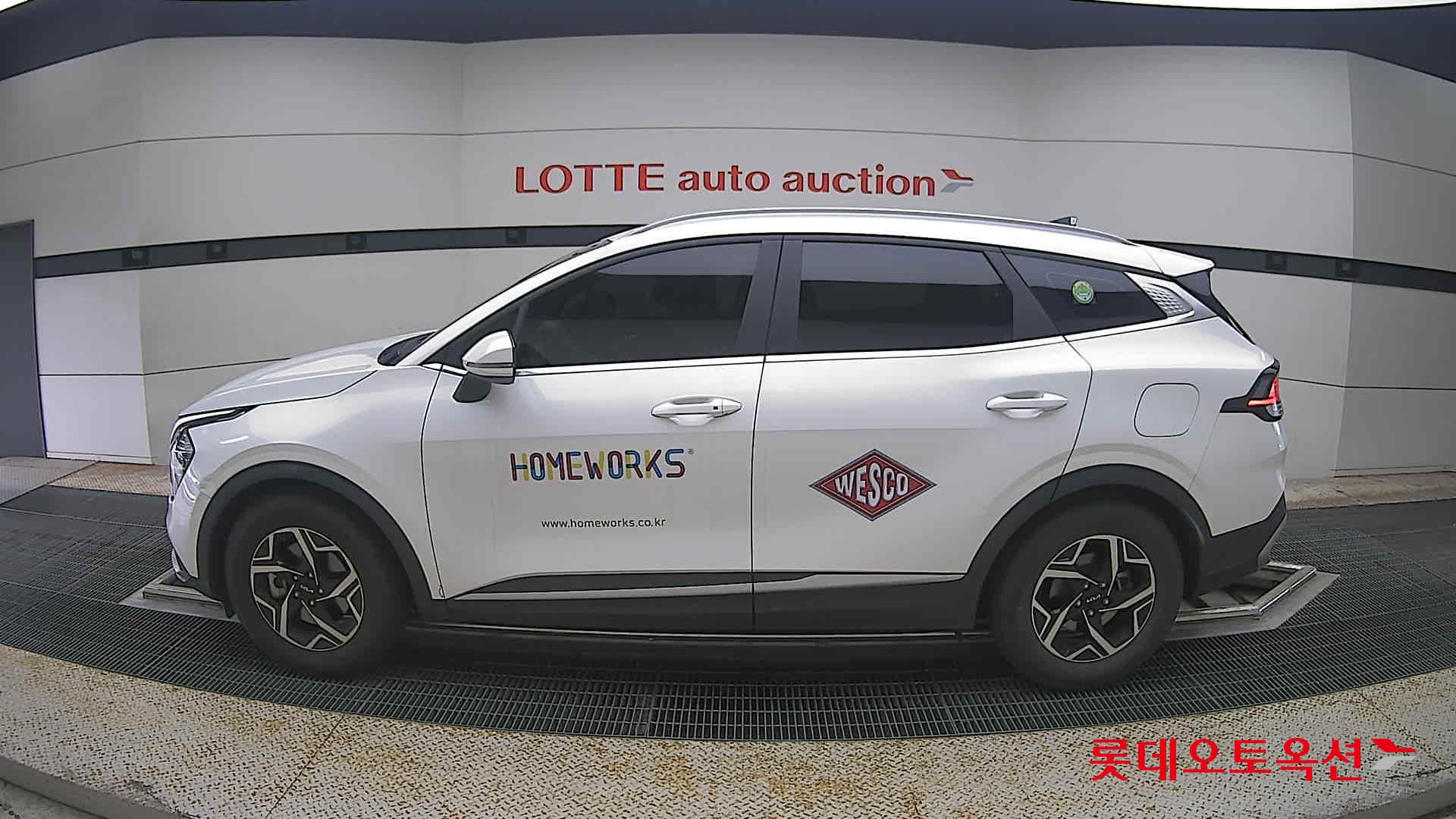 2022 - kia sportage
