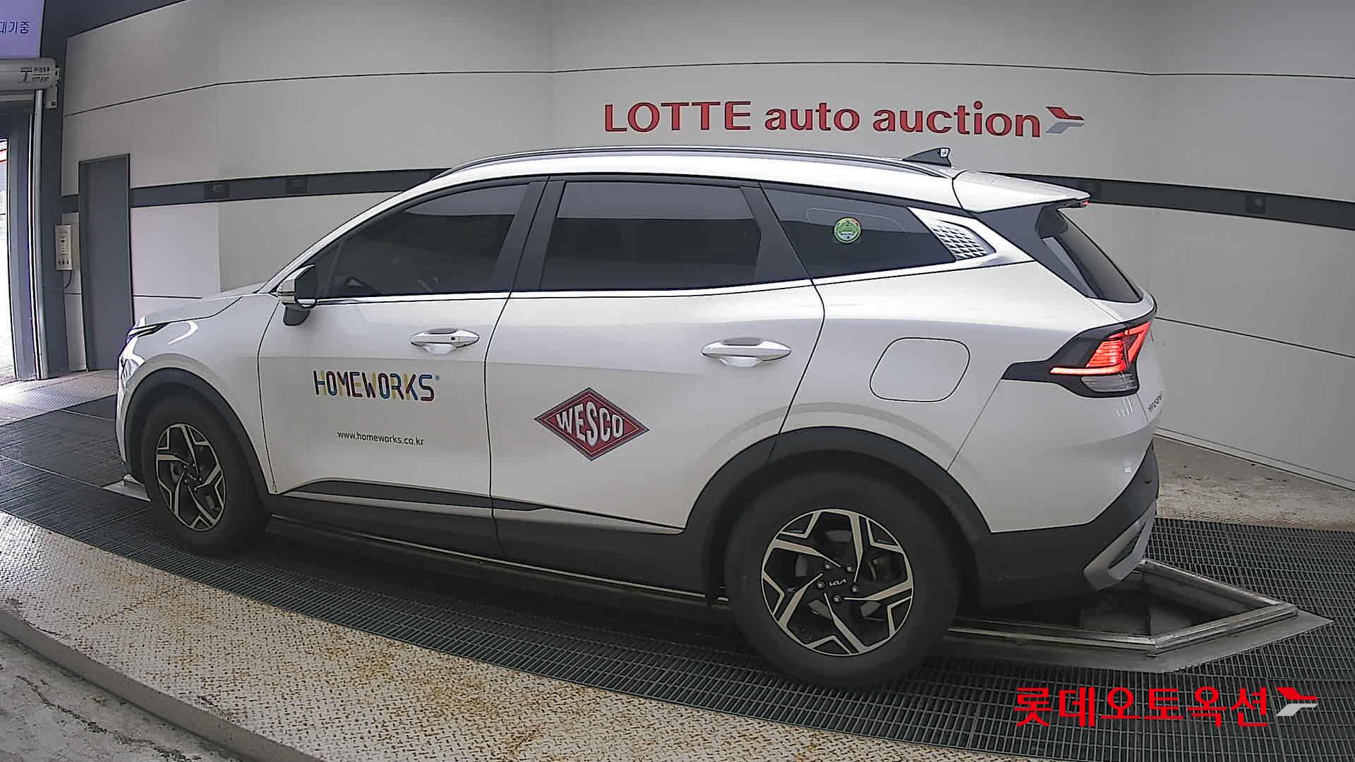2022 - kia sportage