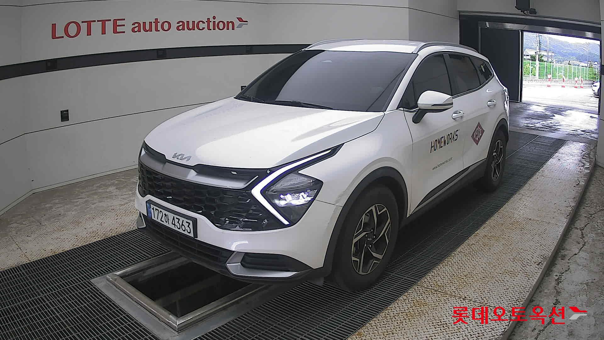 2022 - kia sportage
