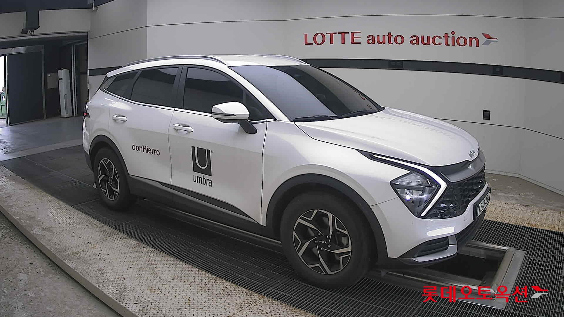 2022 - kia sportage