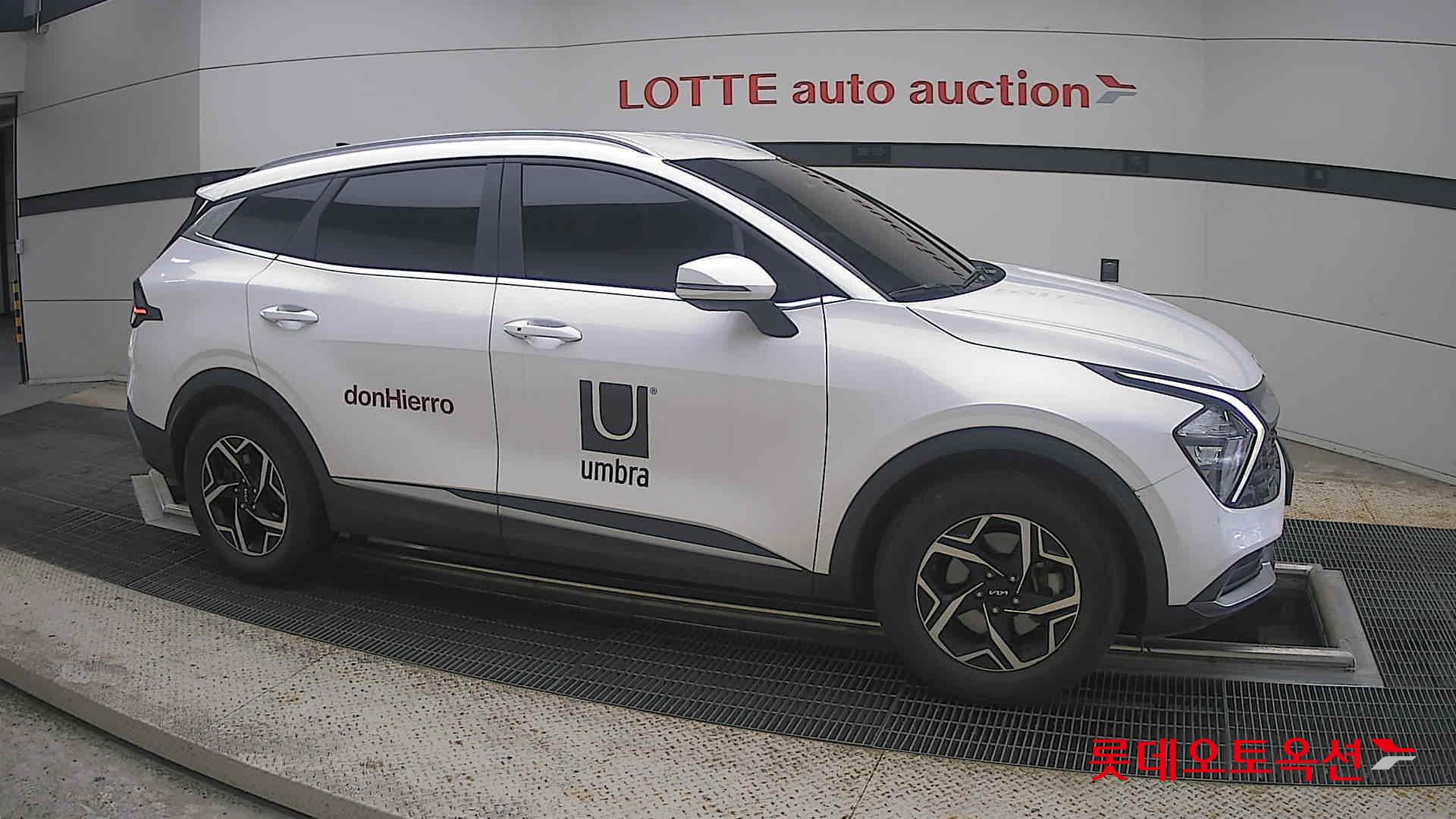 2022 - kia sportage