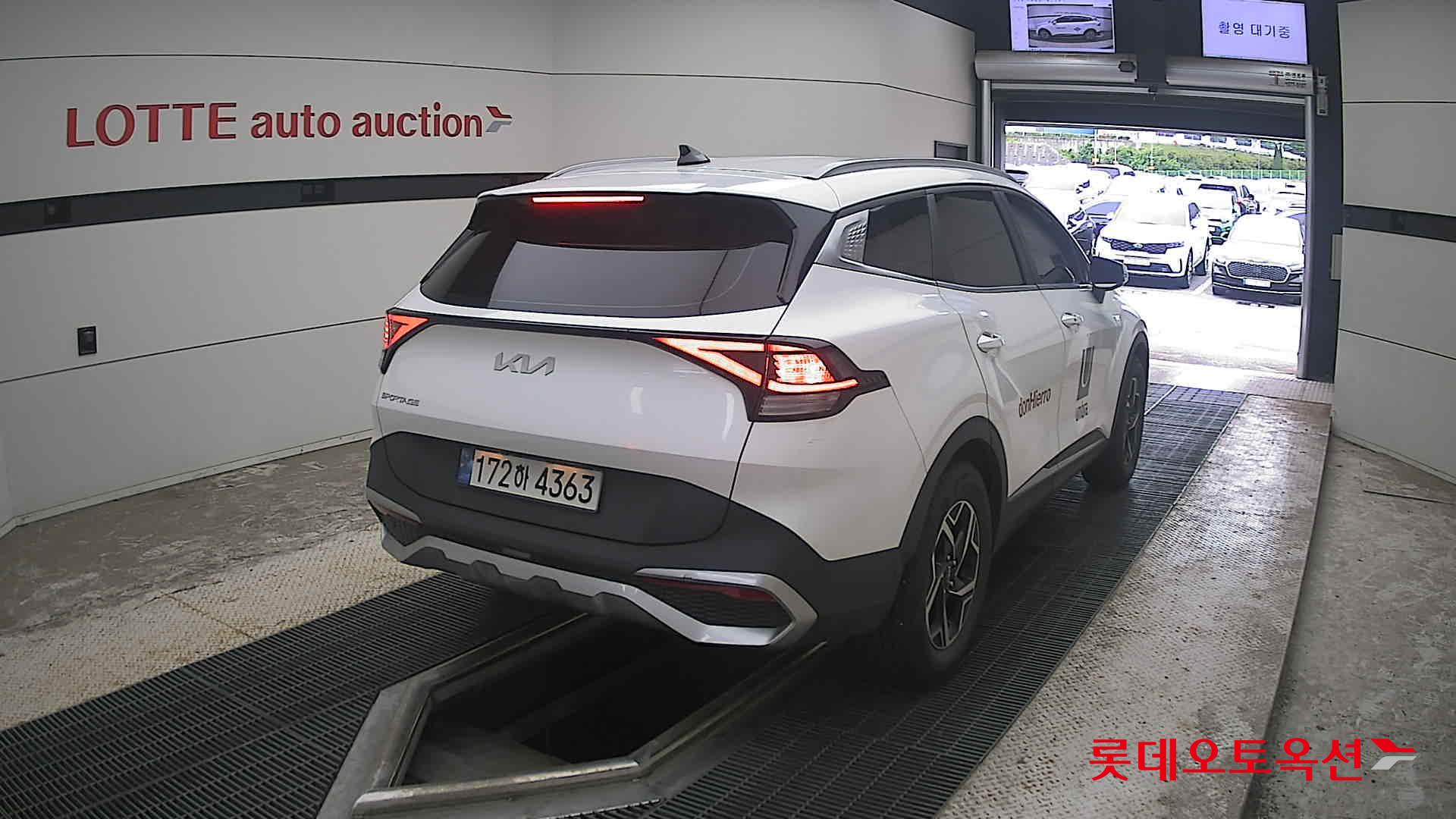 2022 - kia sportage