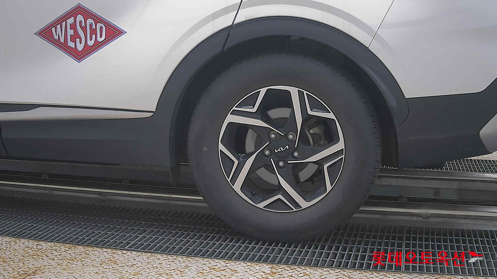 2022 - kia sportage