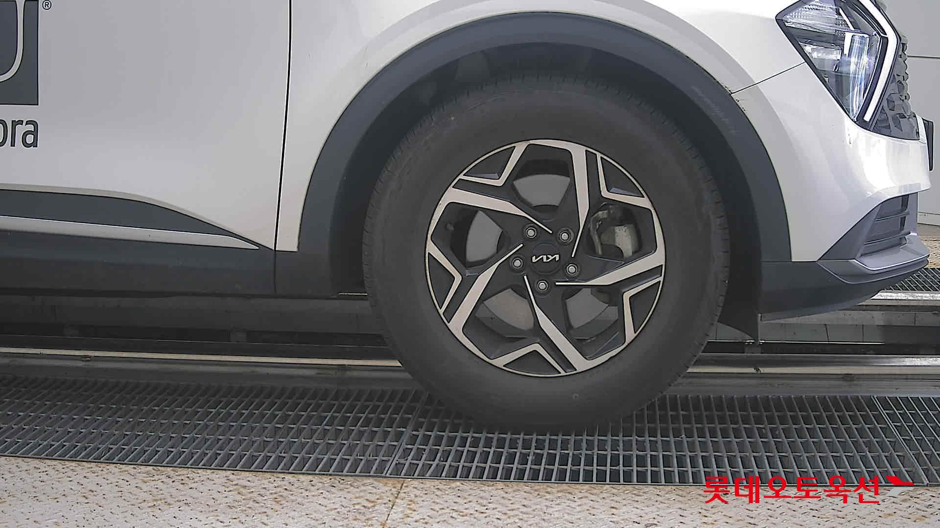 2022 - kia sportage