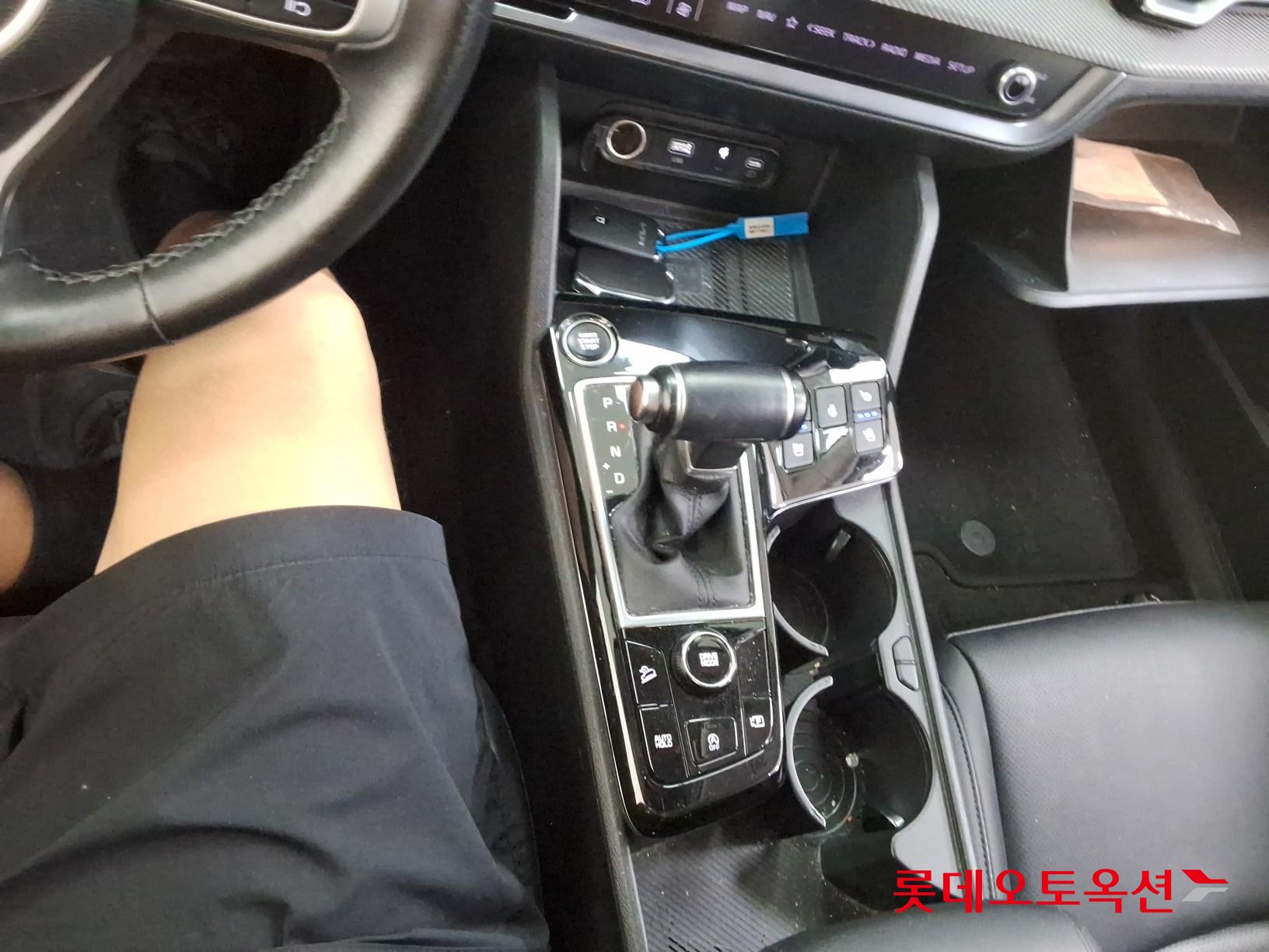 2022 - kia sportage