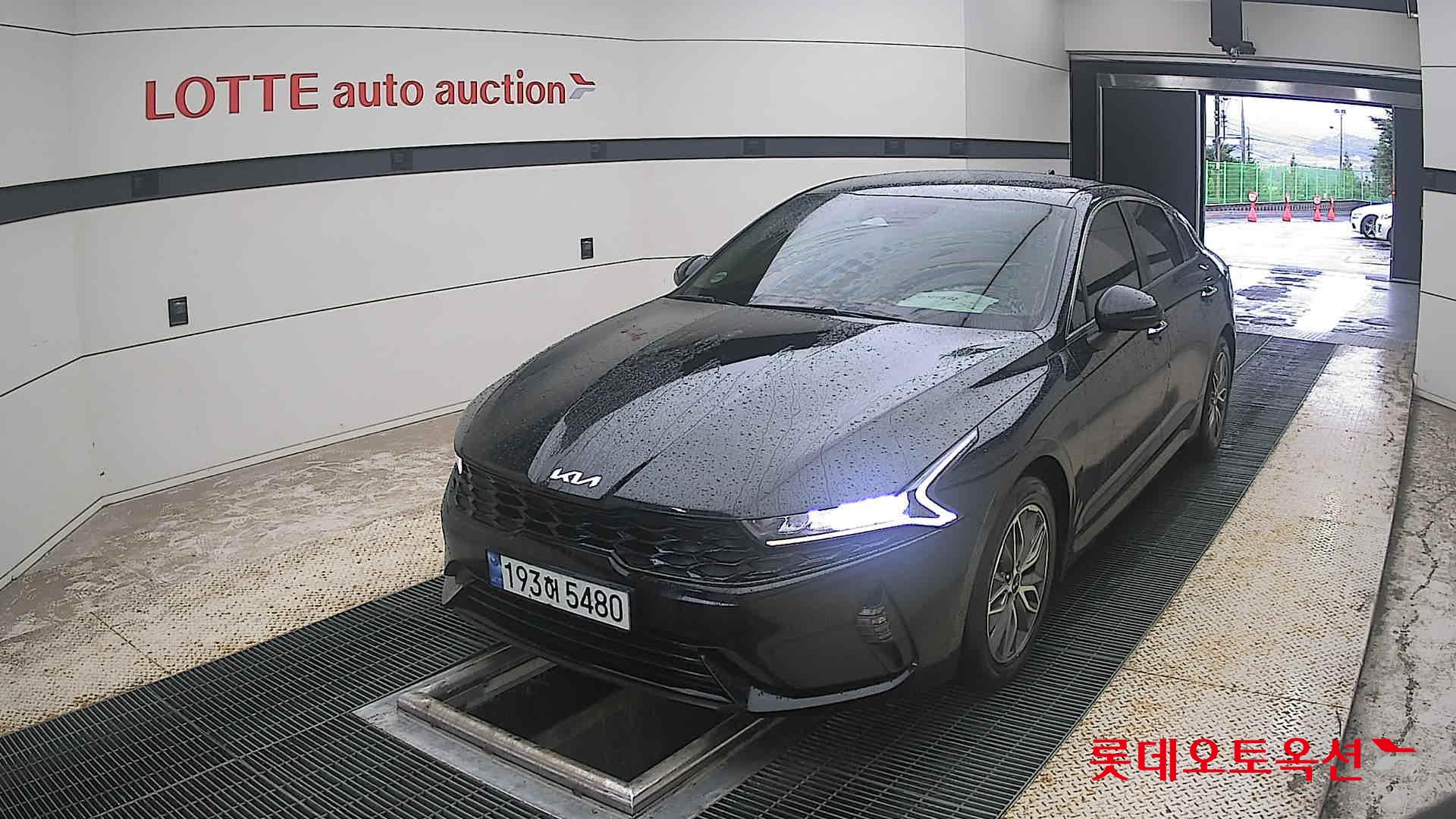 2022 - kia k5