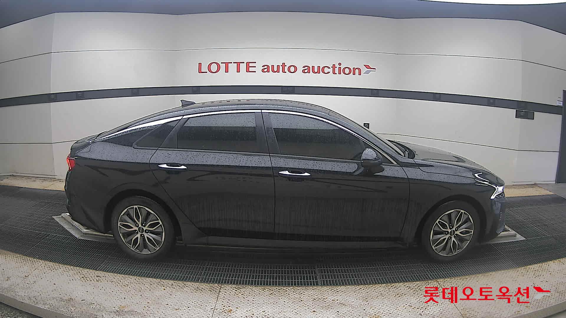2022 - kia k5