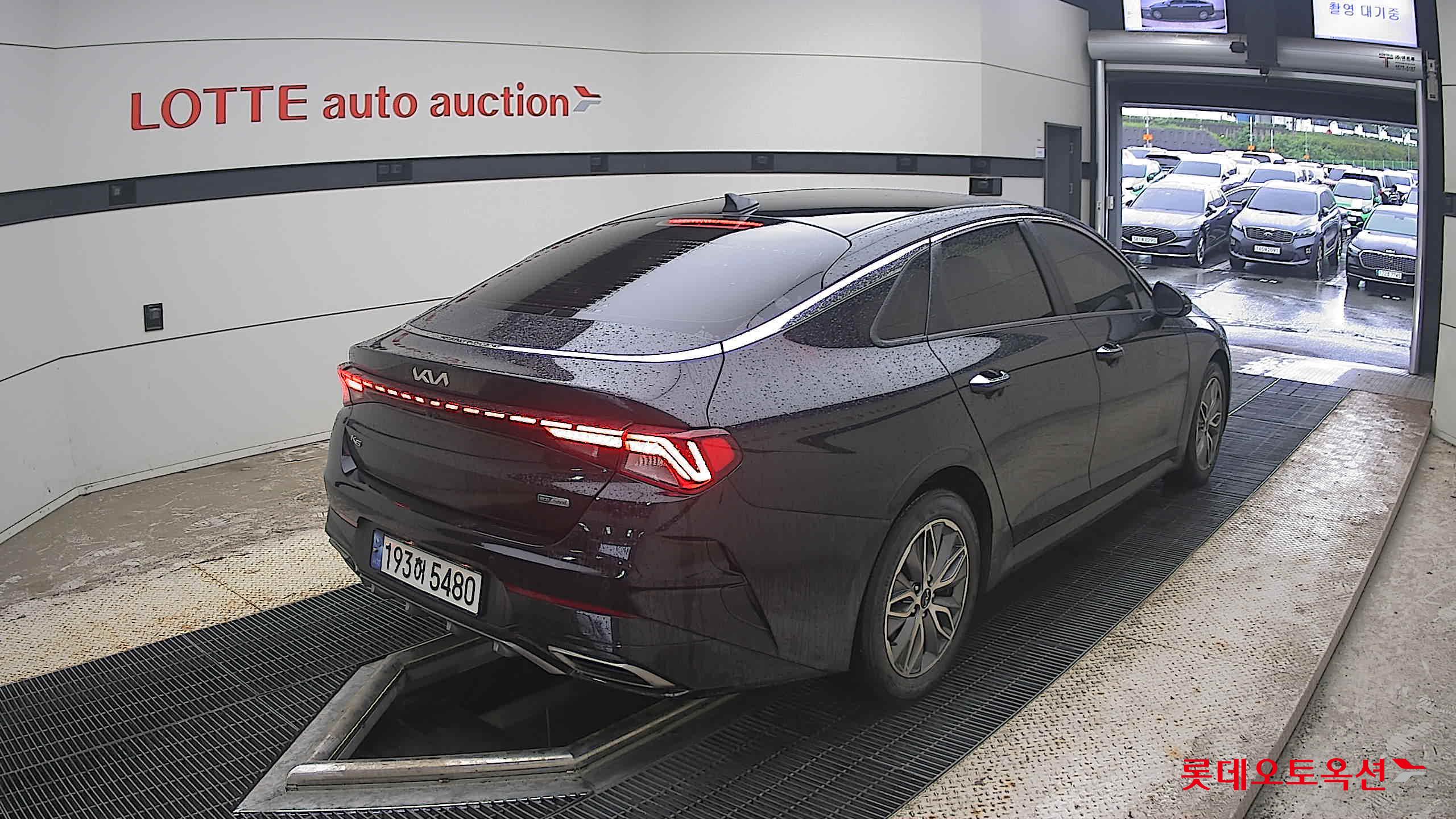 2022 - kia k5