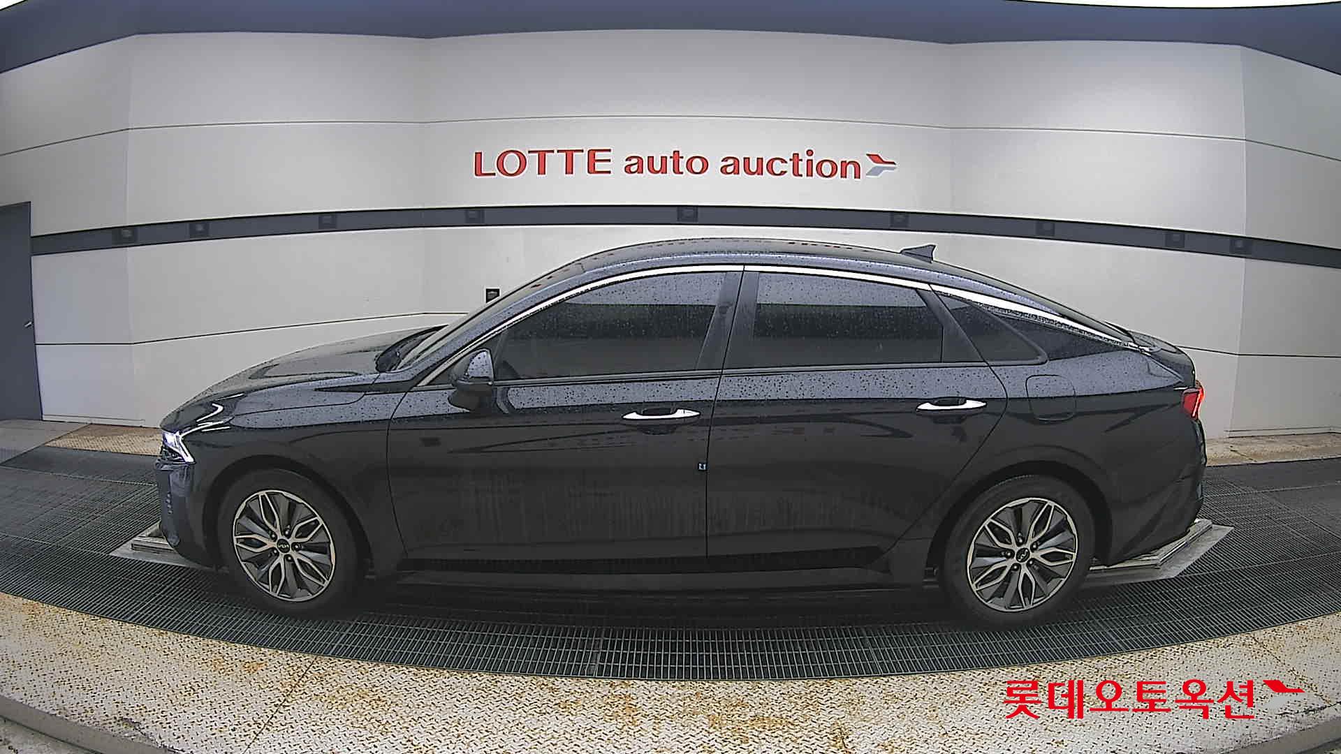 2022 - kia k5