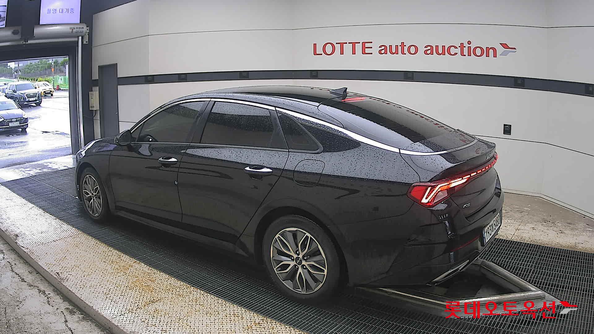 2022 - kia k5