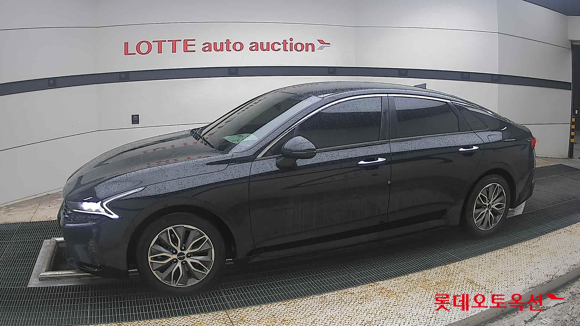 2022 - kia k5