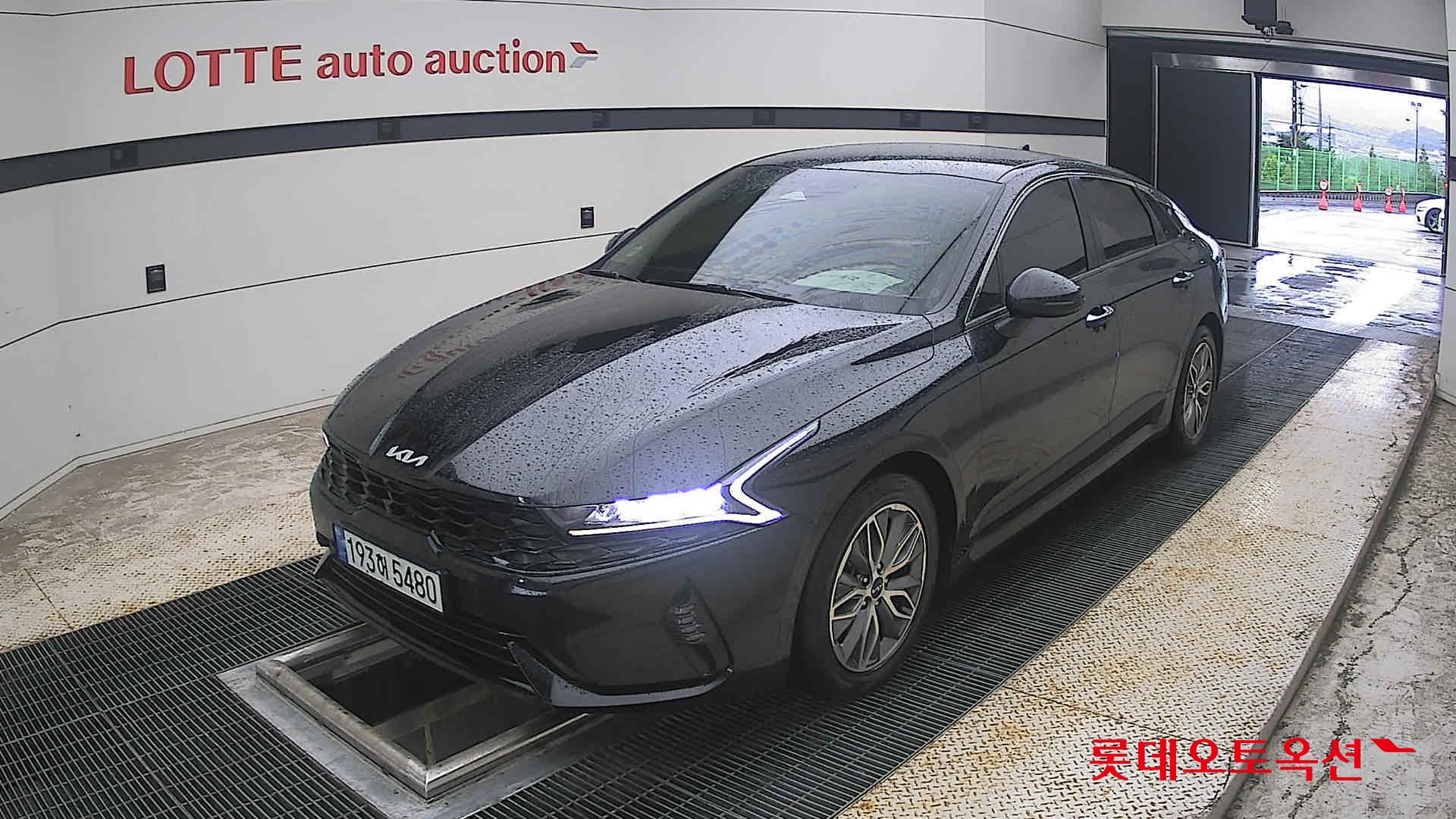 2022 - kia k5