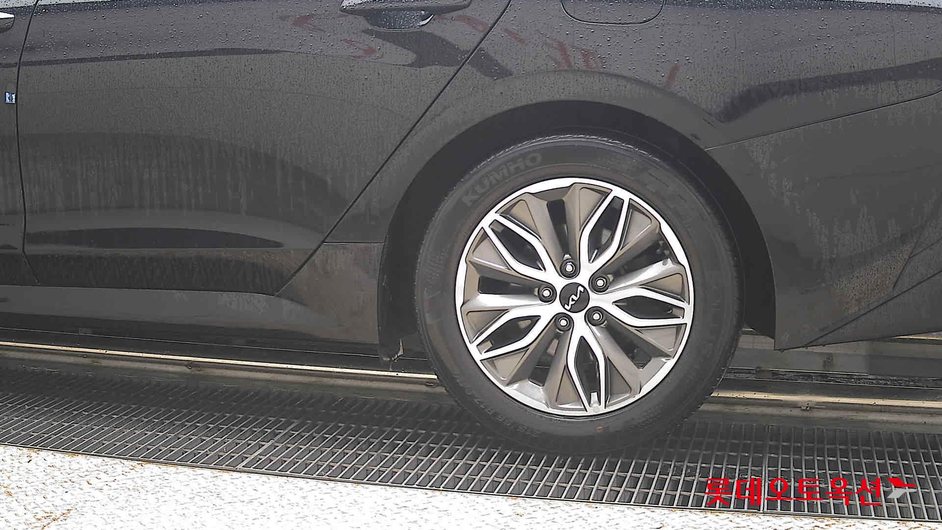 2022 - kia k5