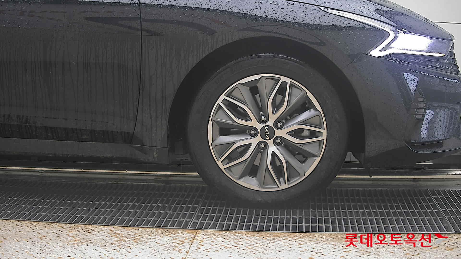 2022 - kia k5