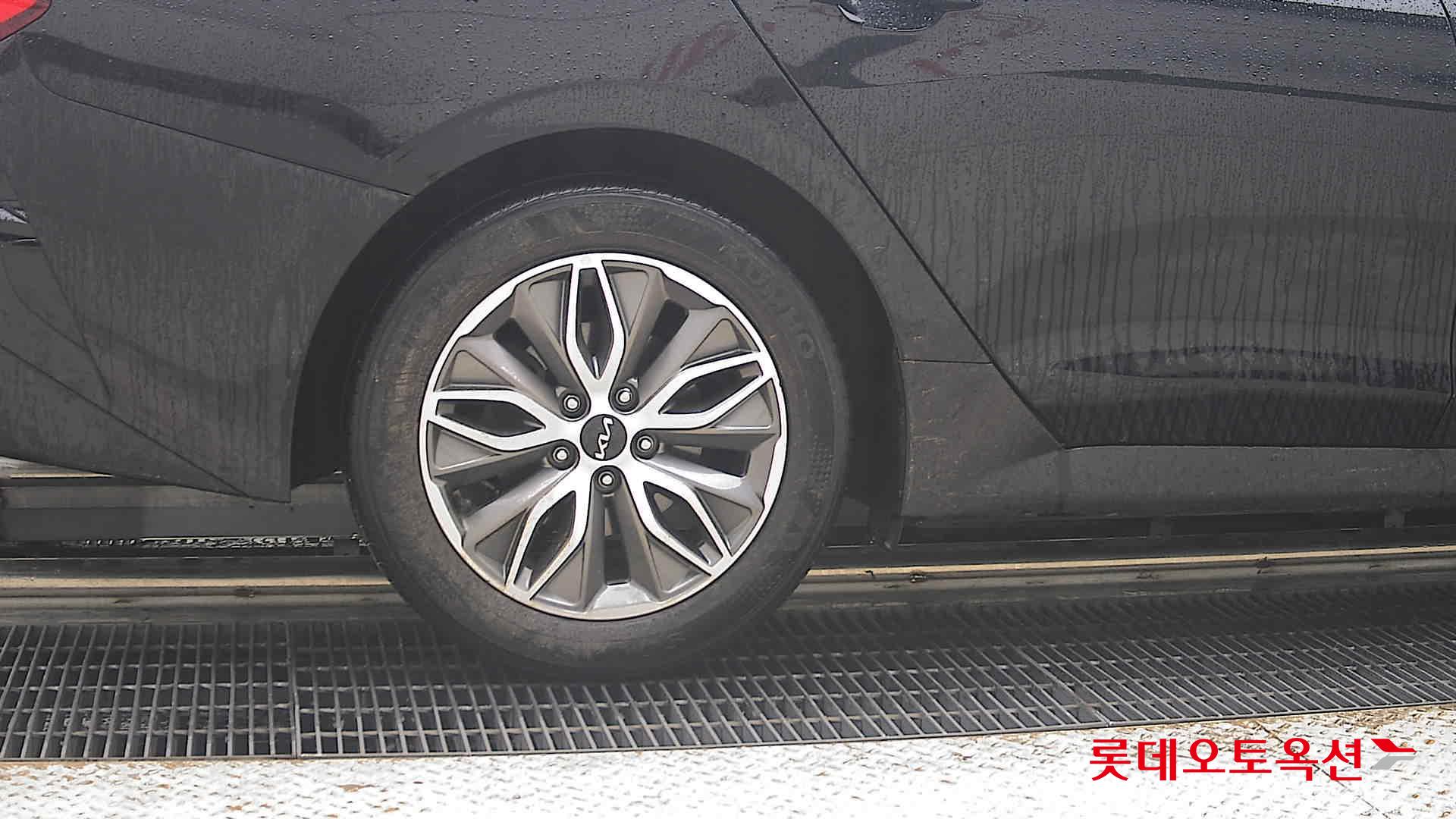 2022 - kia k5
