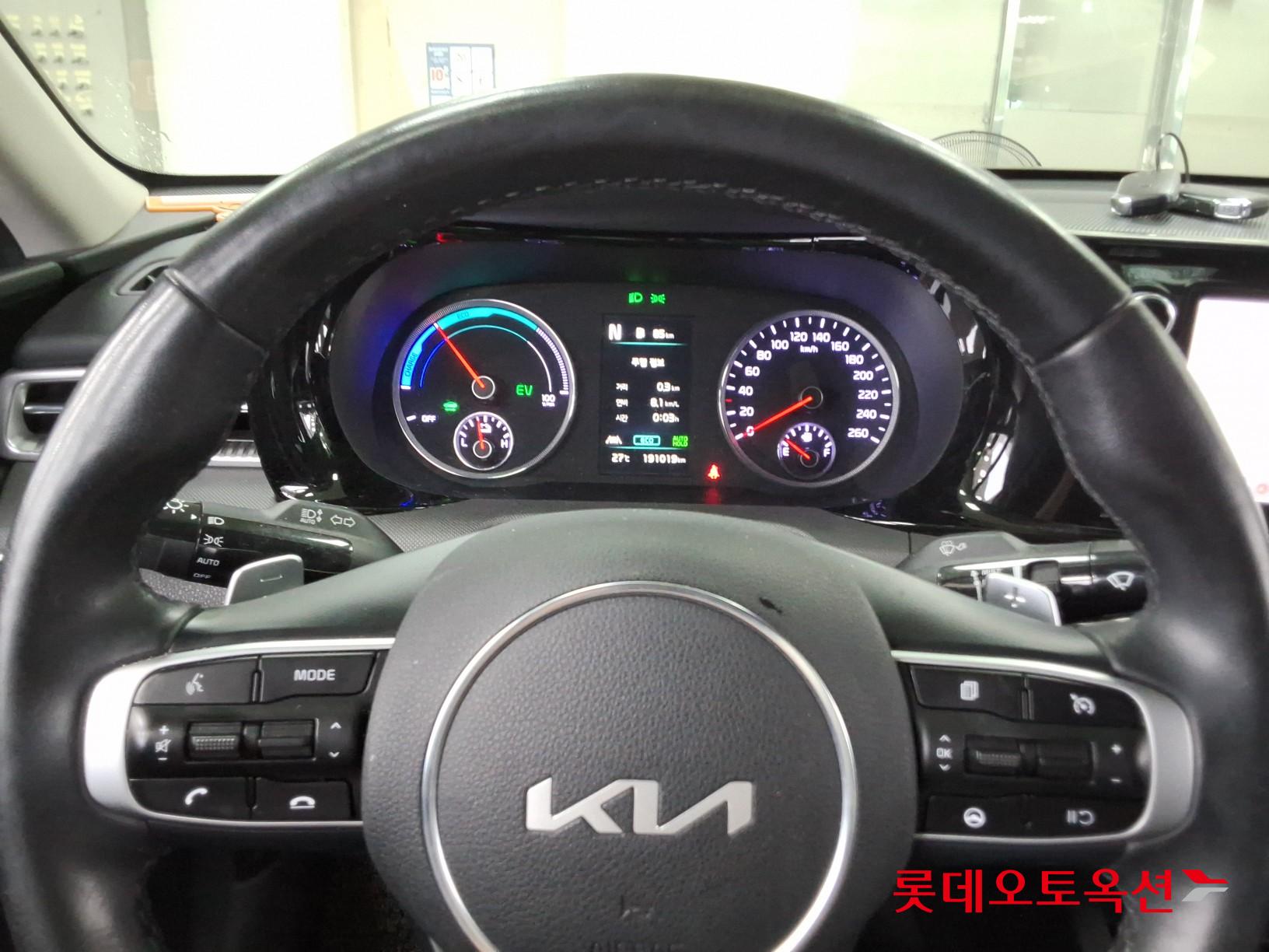 2022 - kia k5