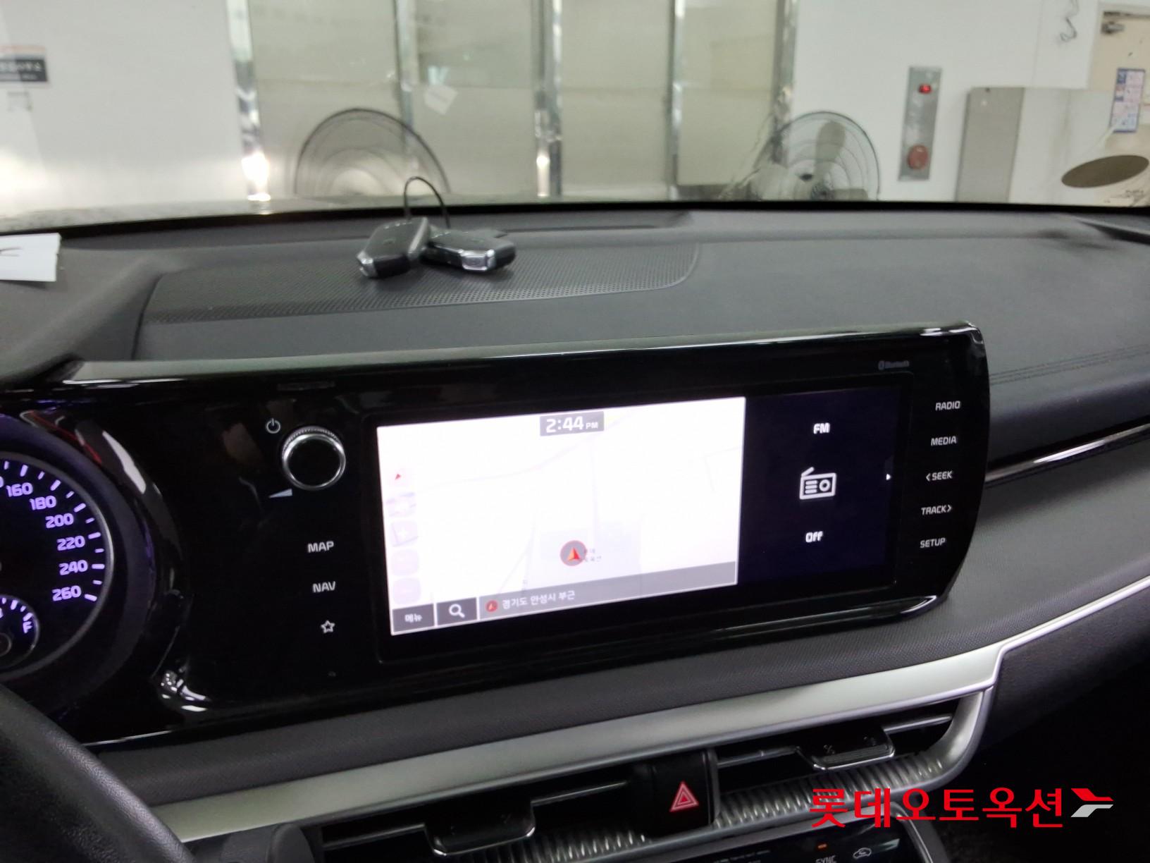 2022 - kia k5