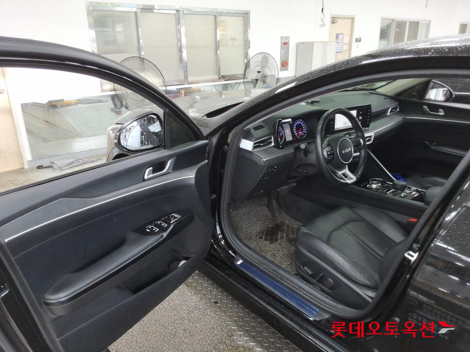 2022 - kia k5