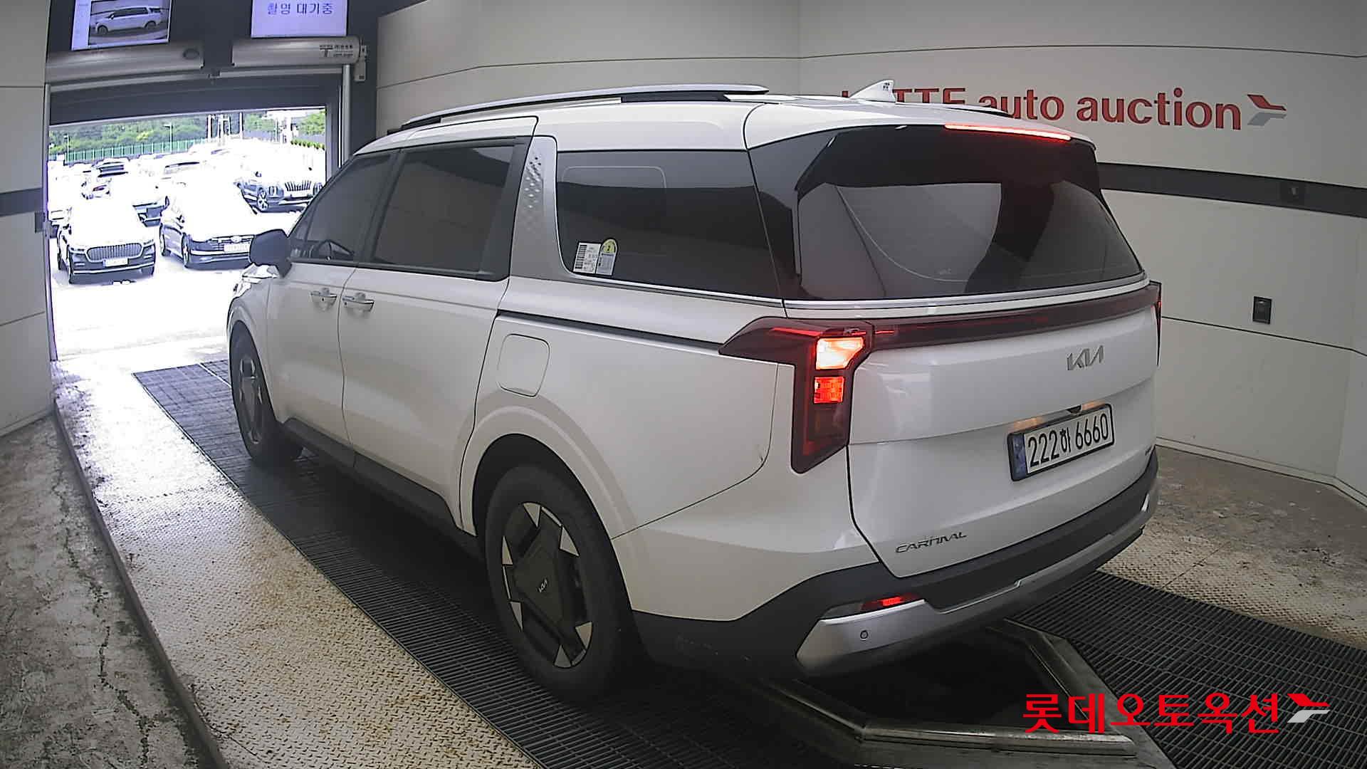 2024 - kia carnival