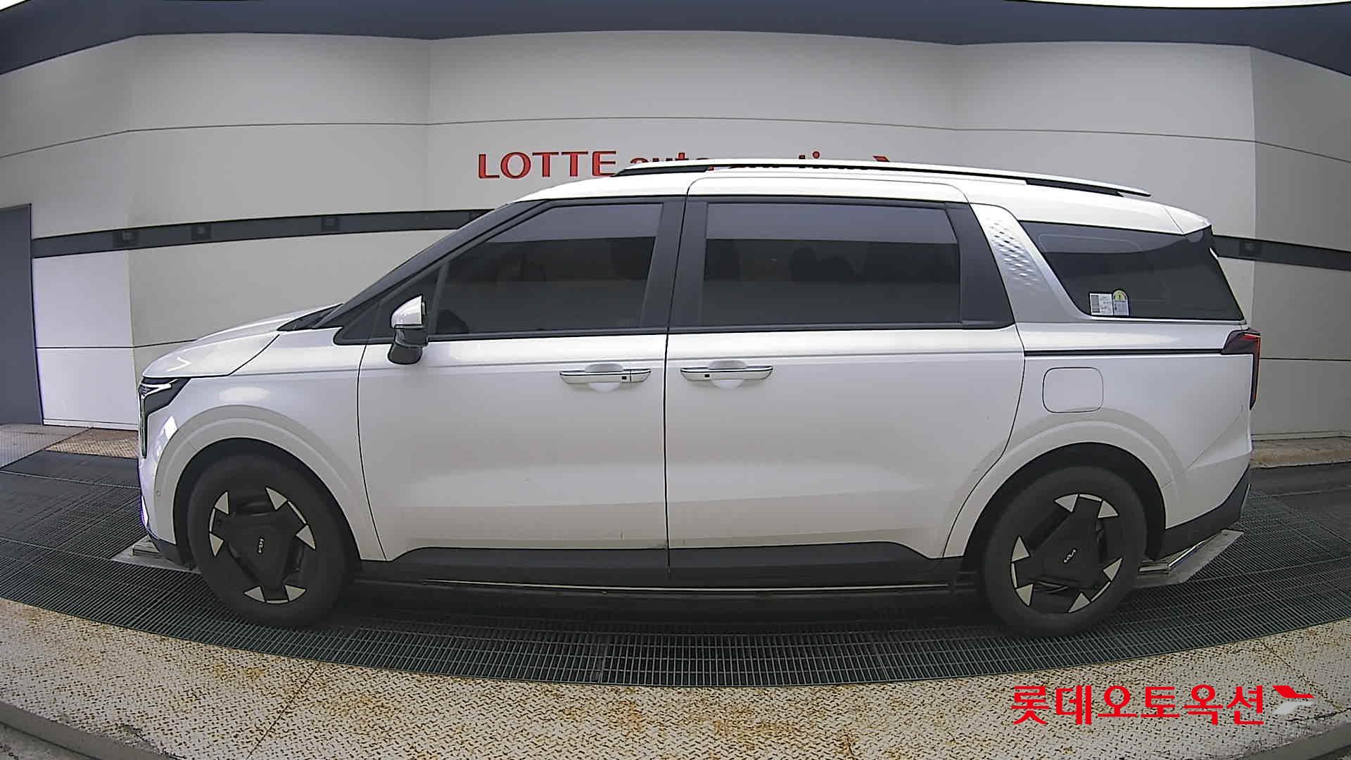 2024 - kia carnival