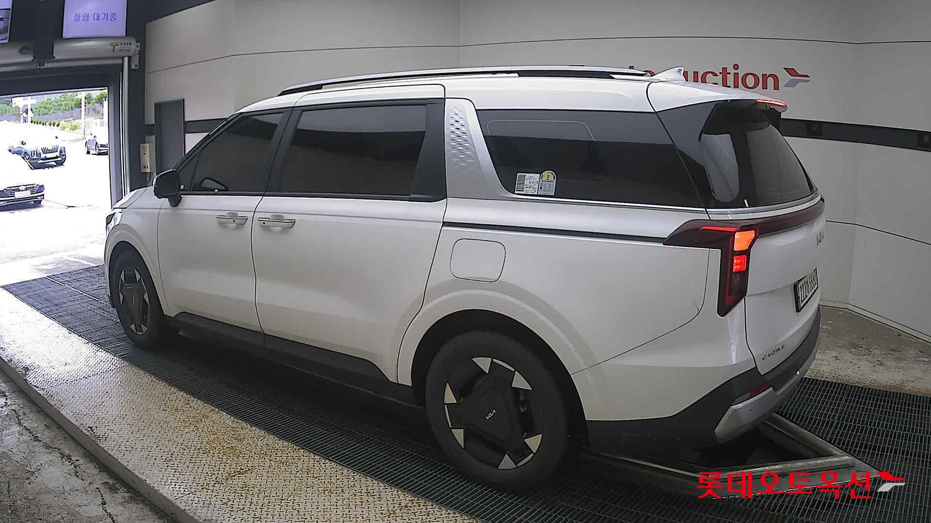 2024 - kia carnival