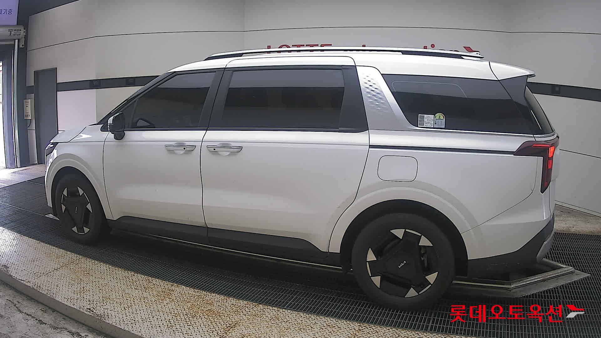 2024 - kia carnival