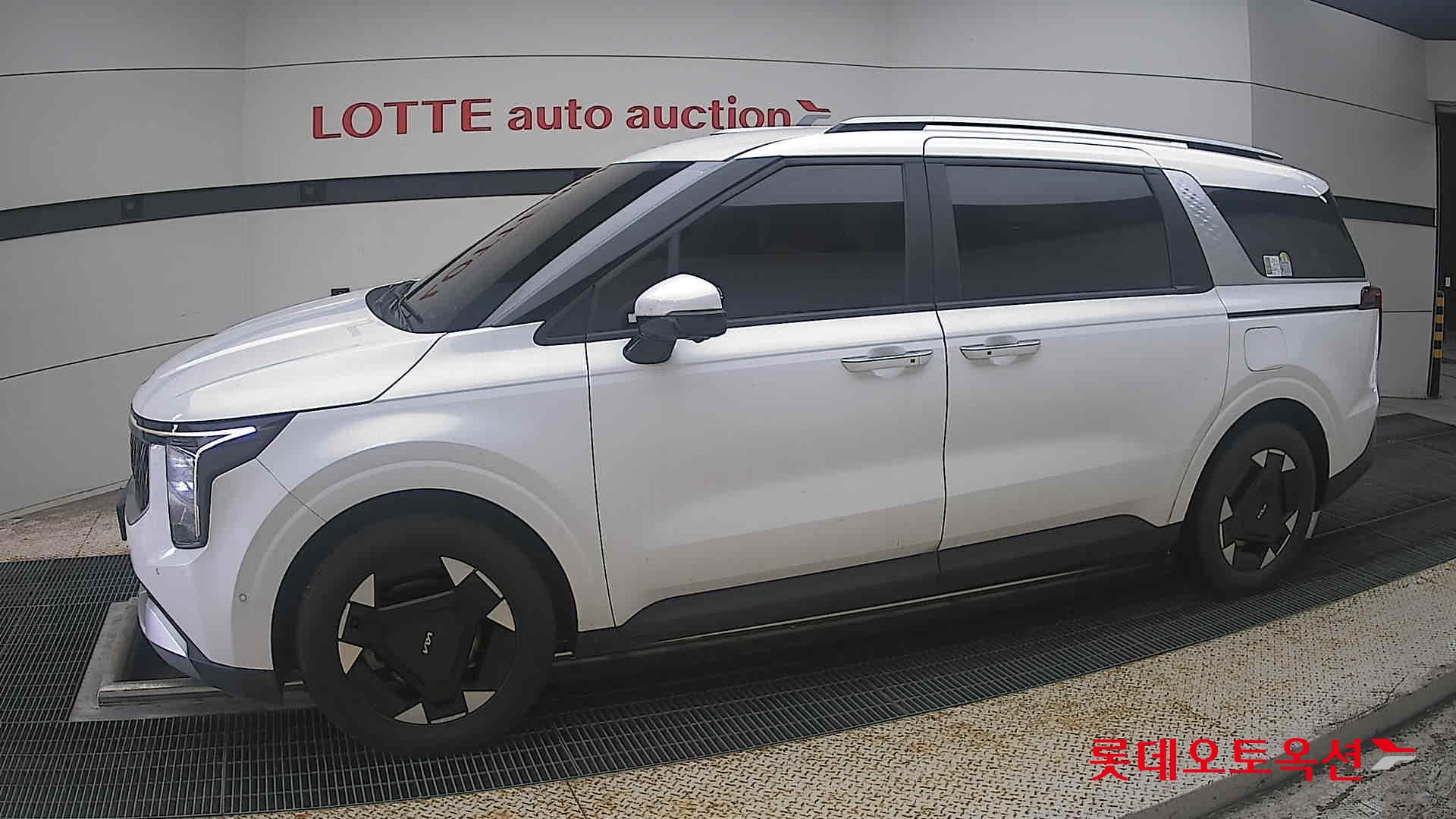 2024 - kia carnival