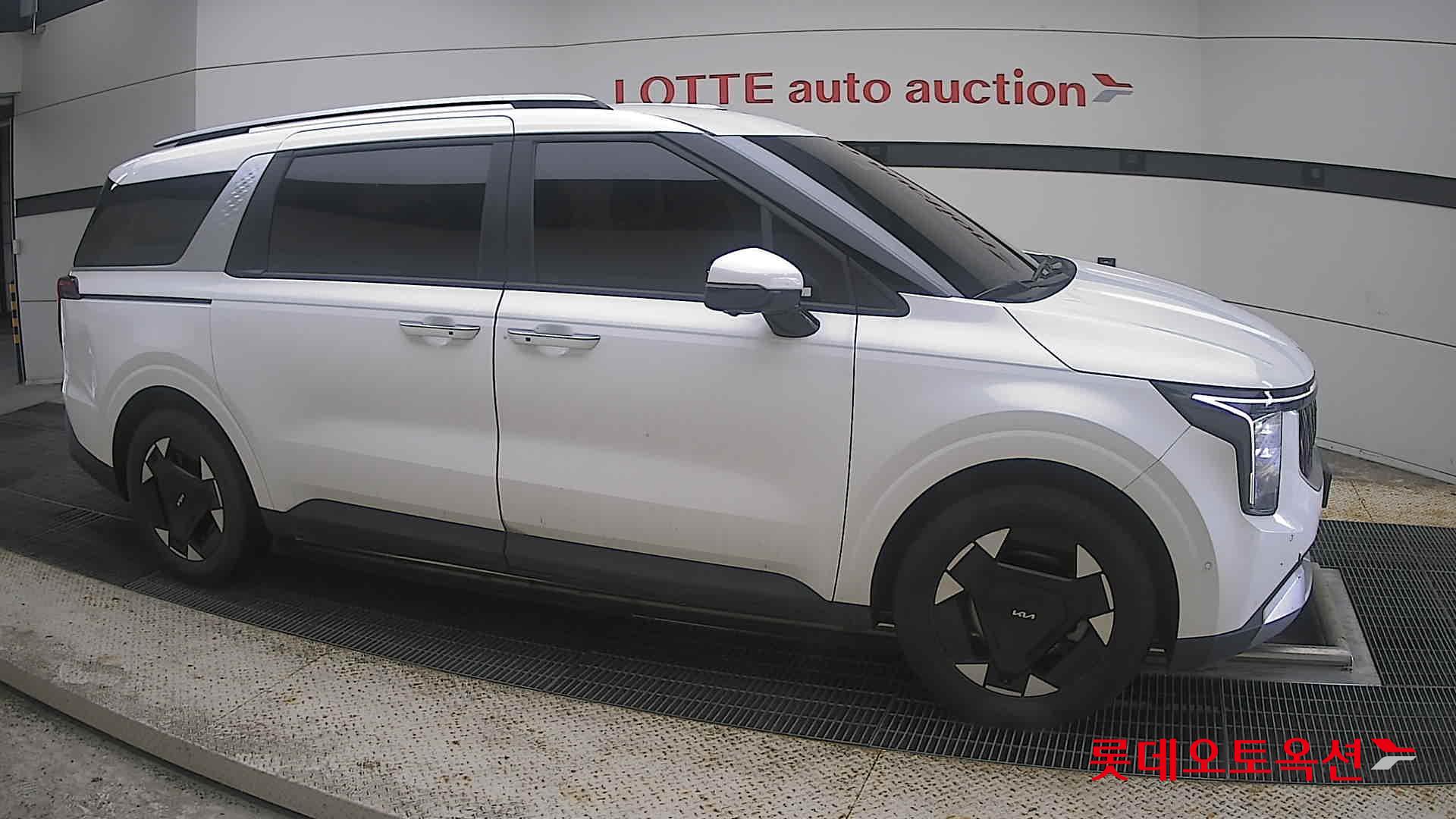 2024 - kia carnival
