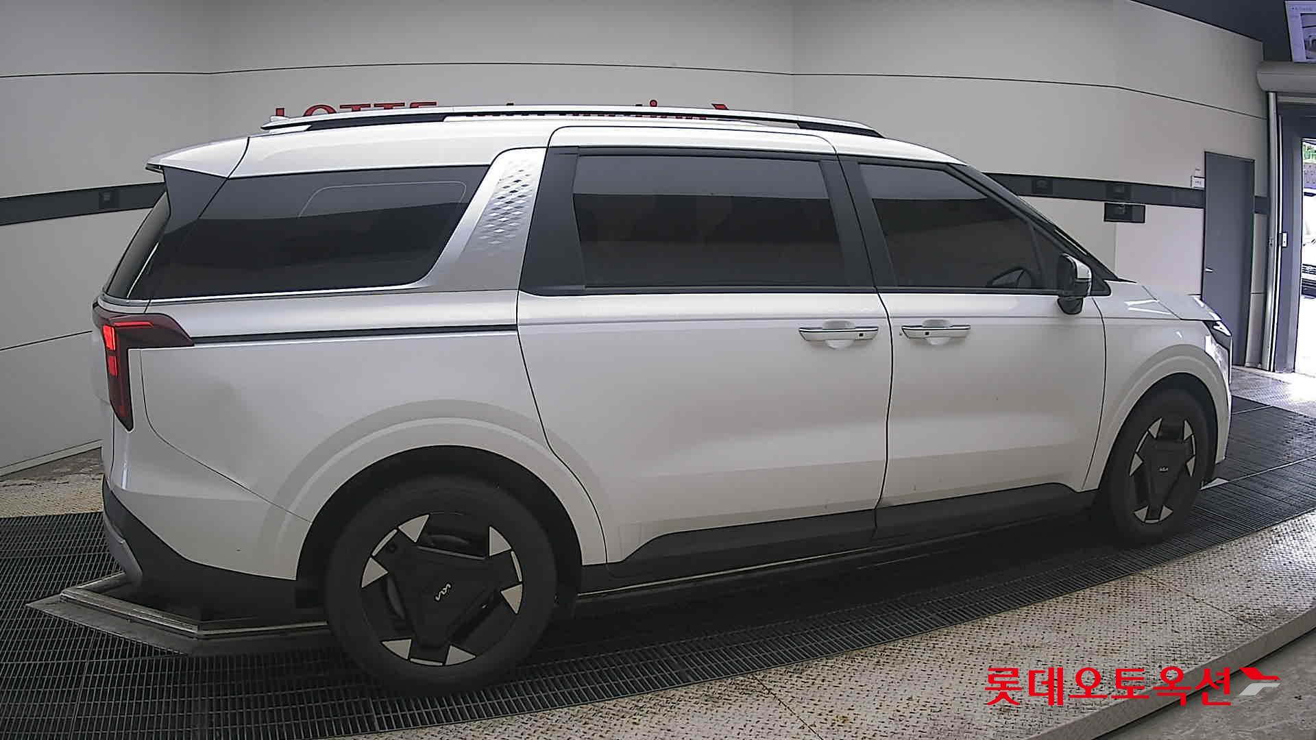 2024 - kia carnival