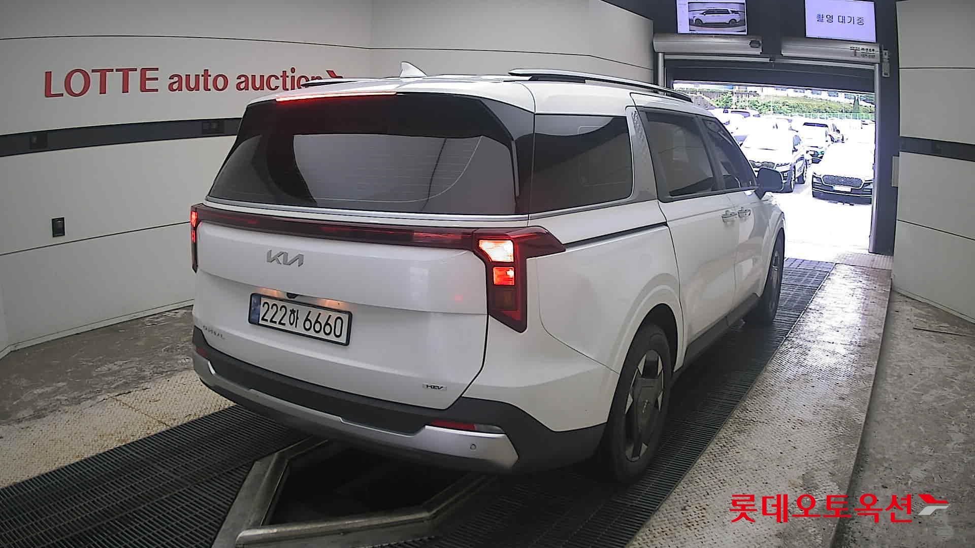 2024 - kia carnival