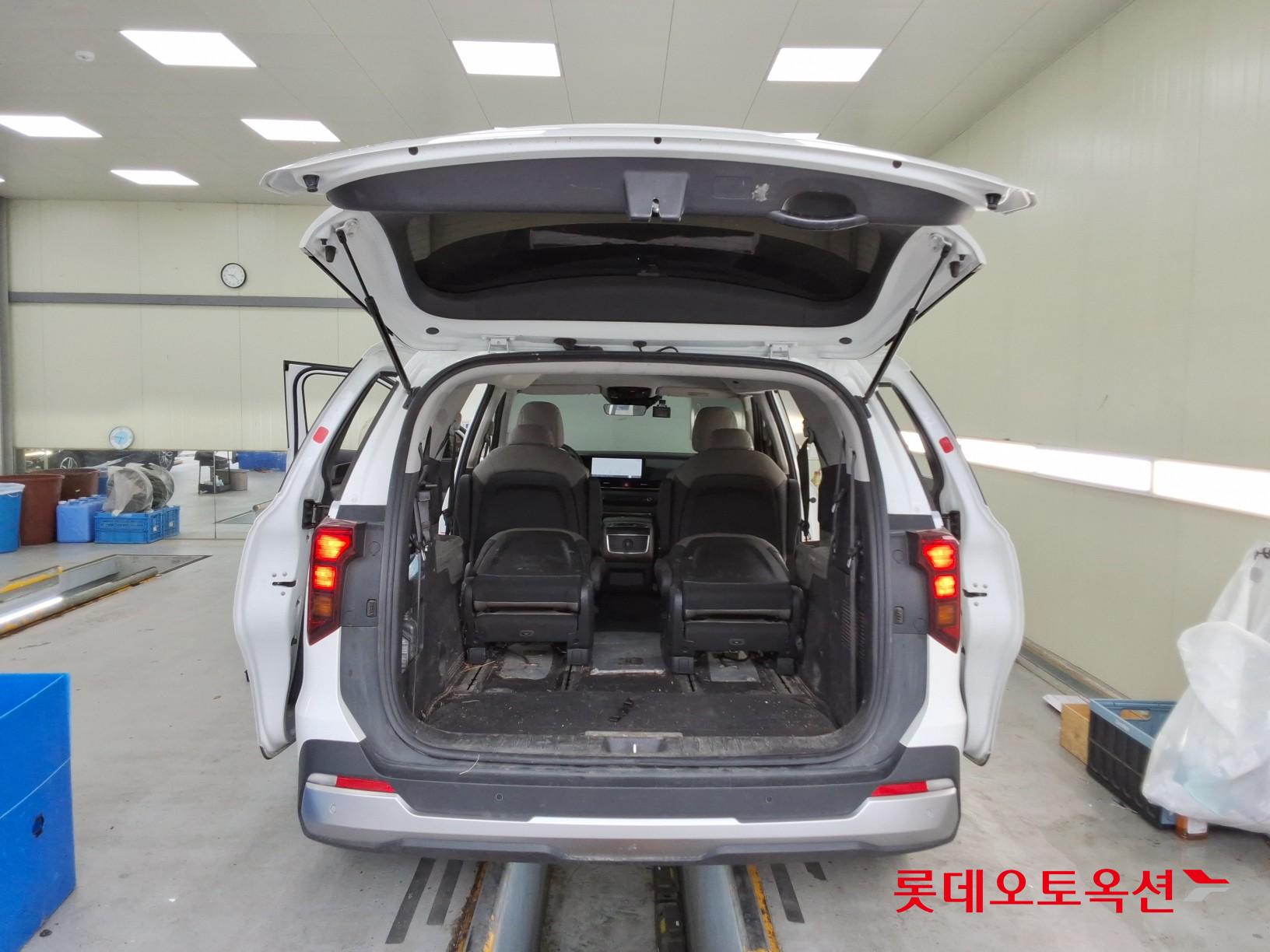 2024 - kia carnival
